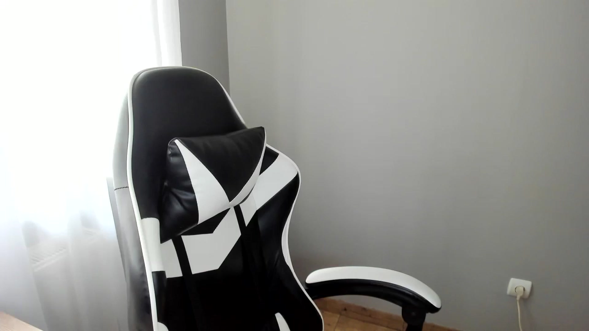 Gallery image thumbnail from Dashamoxy's myfreecams stream on, 06/11/2025, 12:20 image 19 of 20