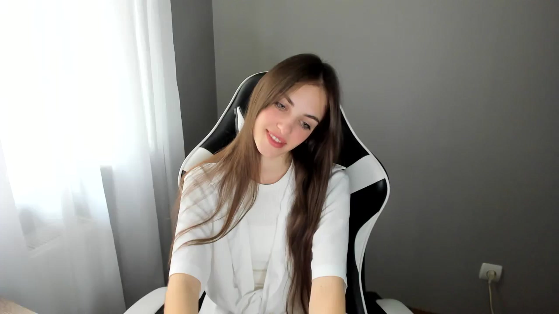 Gallery image thumbnail from Dashamoxy's myfreecams stream on, 06/11/2025, 12:20 image 7 of 20