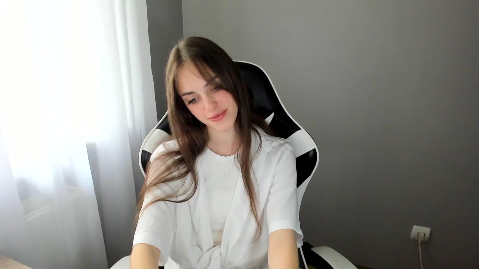 Gallery image thumbnail from Dashamoxy's myfreecams stream on, 06/11/2025, 12:20 image 3 of 20