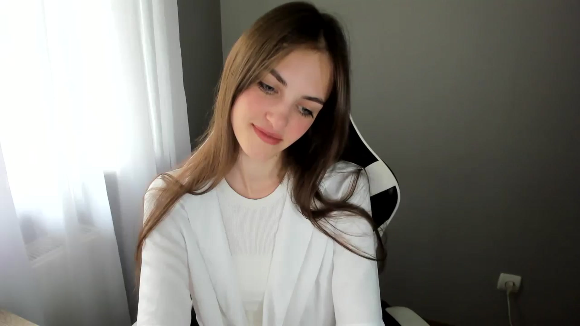 Gallery image thumbnail from Dashamoxy's myfreecams stream on, 06/11/2025, 12:20 image 4 of 20