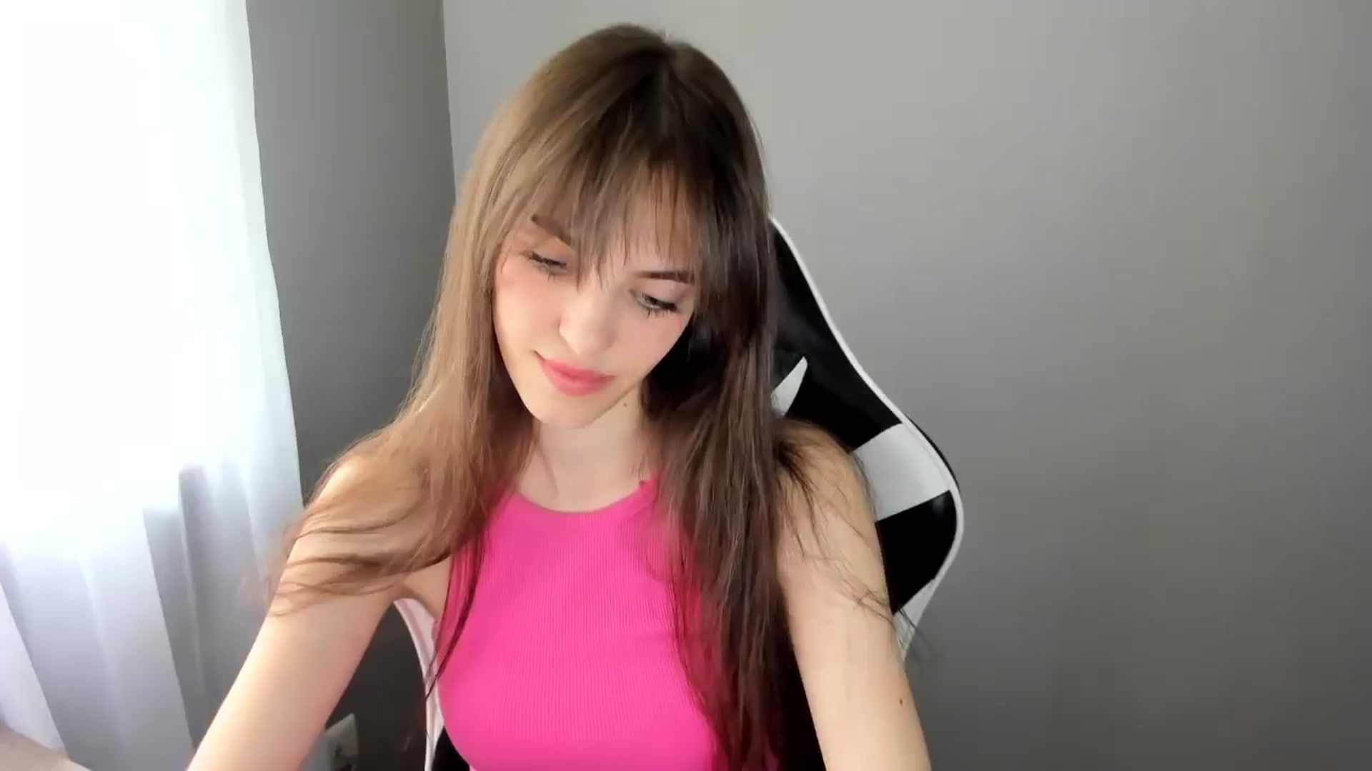 Gallery image thumbnail from Dashamoxy's myfreecams stream on, 06/20/2025, 10:07 image 1 of 20
