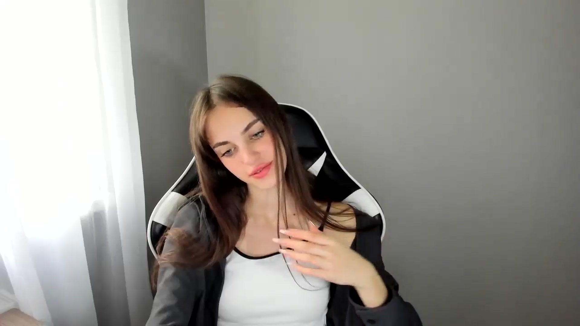 Gallery image thumbnail from Dashamoxy's myfreecams stream on, 06/21/2025, 10:30 image 10 of 20