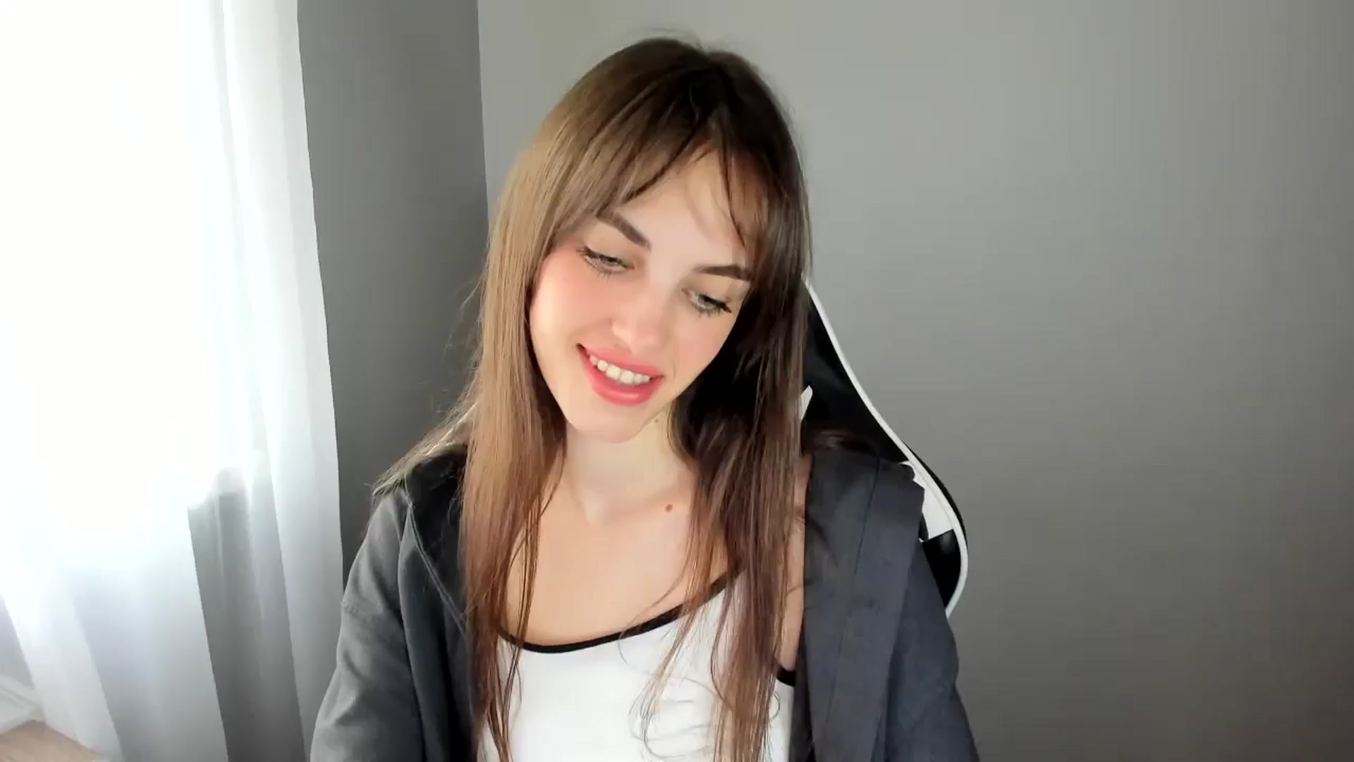 Gallery image thumbnail from Dashamoxy's myfreecams stream on, 06/21/2025, 10:30 image 2 of 20