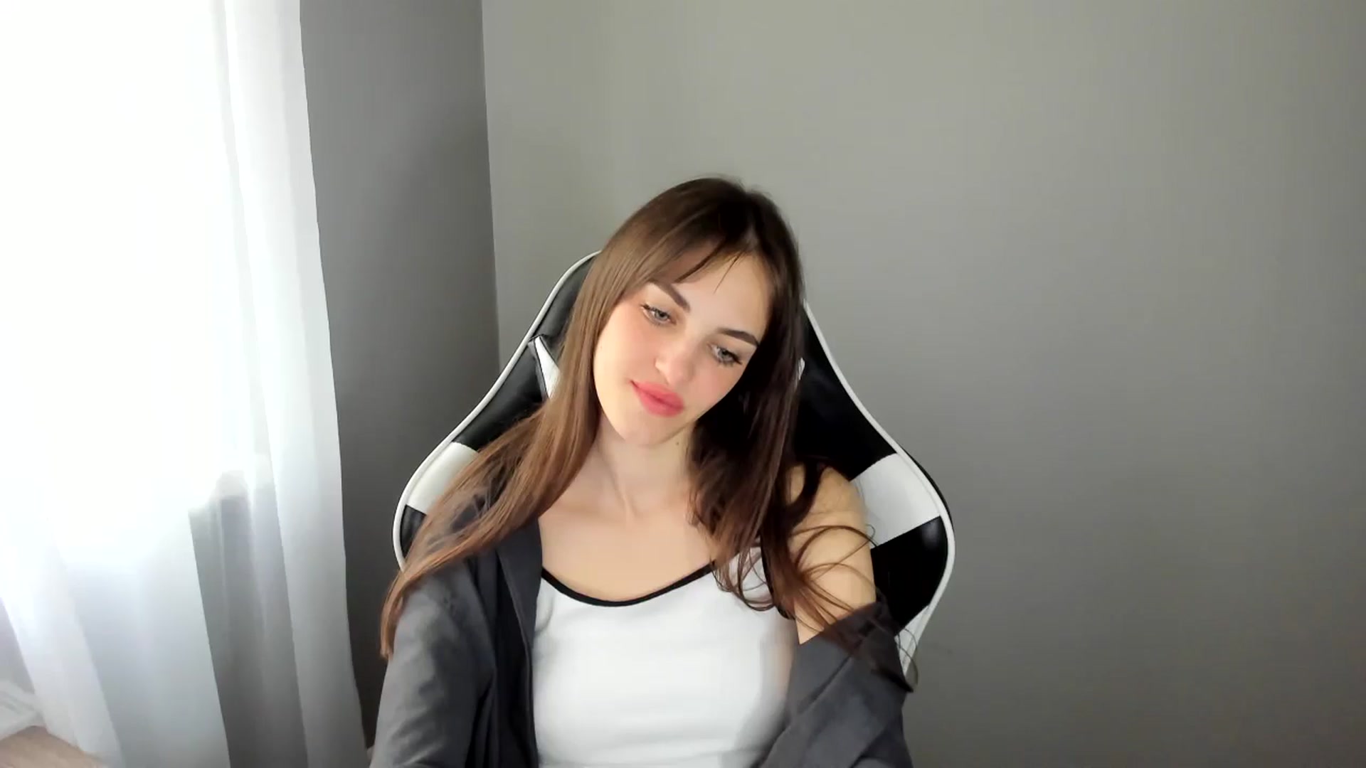 Gallery image thumbnail from Dashamoxy's myfreecams stream on, 06/21/2025, 10:30 image 13 of 20