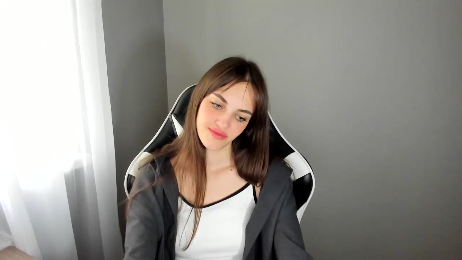 Gallery image thumbnail from Dashamoxy's myfreecams stream on, 06/21/2025, 10:30 image 9 of 20