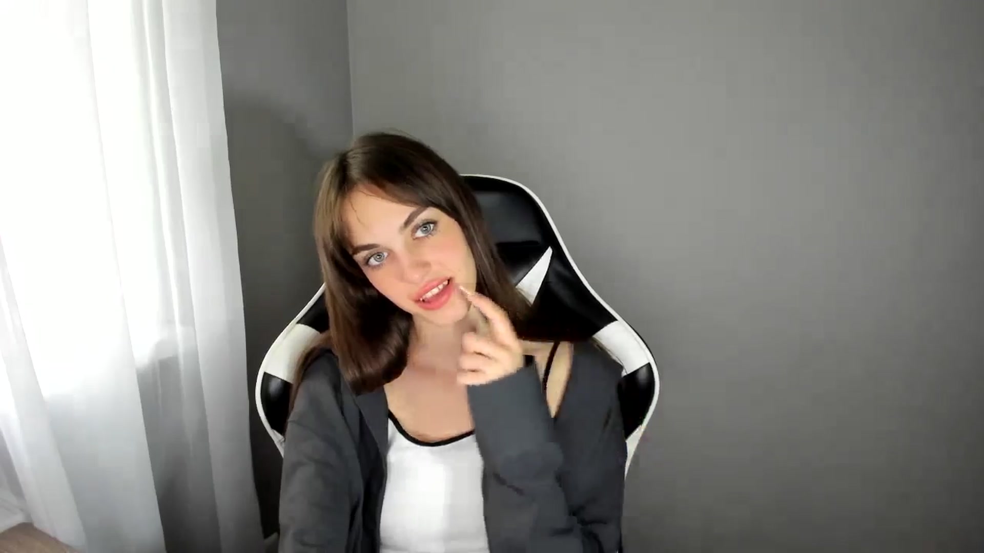 Gallery image thumbnail from Dashamoxy's myfreecams stream on, 06/21/2025, 10:30 image 8 of 20