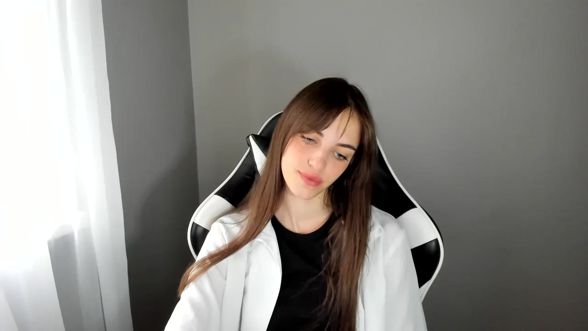 Gallery image thumbnail from Dashamoxy's myfreecams stream on, 06/22/2025, 09:14 image 14 of 20