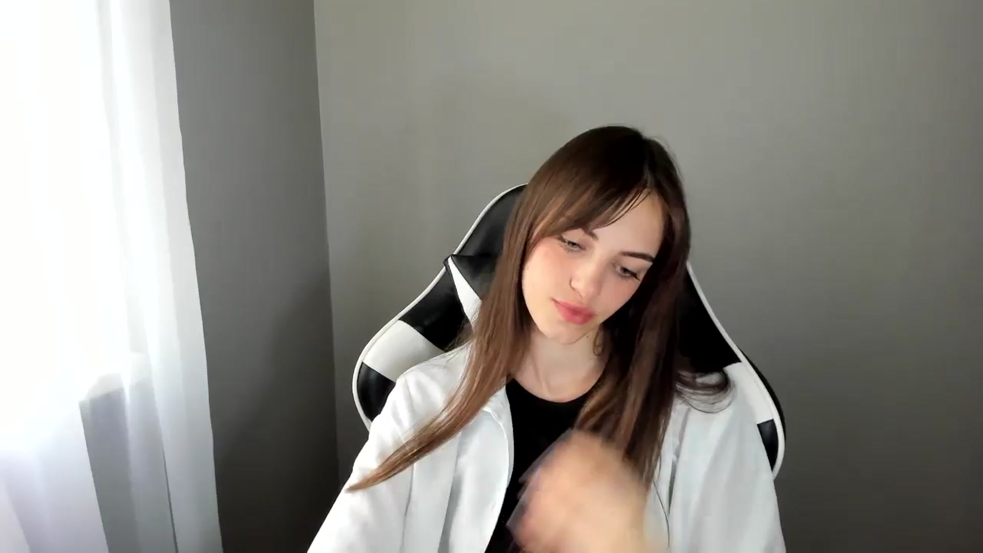 Gallery image thumbnail from Dashamoxy's myfreecams stream on, 06/22/2025, 09:14 image 19 of 20