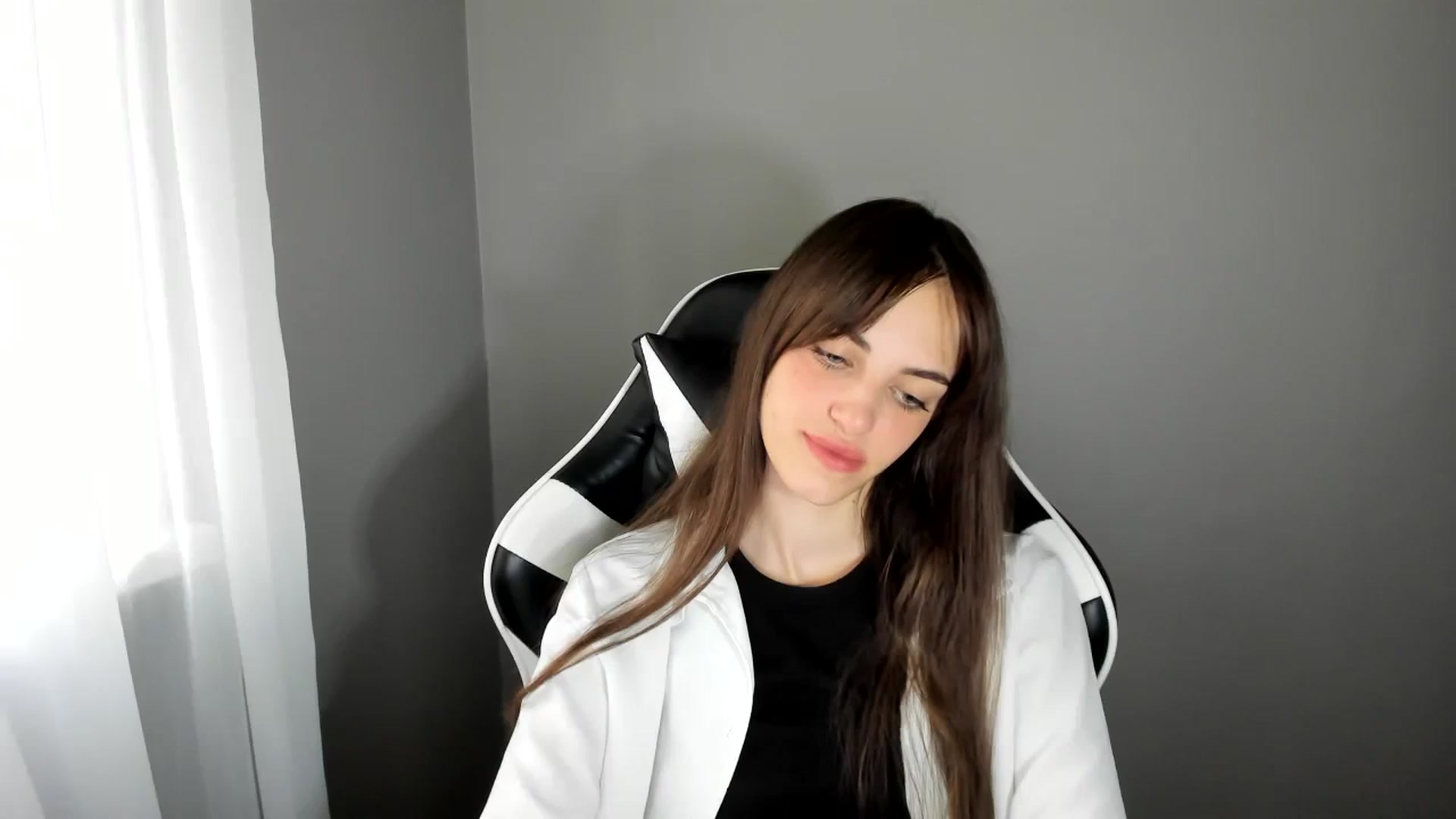 Gallery image thumbnail from Dashamoxy's myfreecams stream on, 06/22/2025, 09:14 image 11 of 20