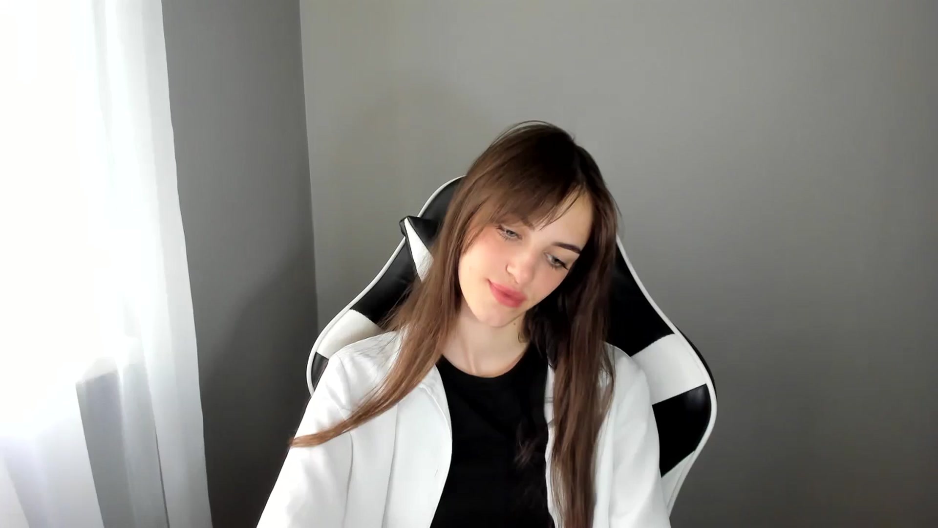 Gallery image thumbnail from Dashamoxy's myfreecams stream on, 06/22/2025, 09:14 image 13 of 20