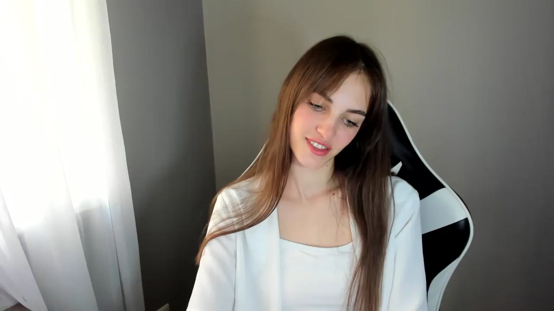 Gallery image thumbnail from Dashamoxy's myfreecams stream on, 06/23/2025, 17:02 image 7 of 20