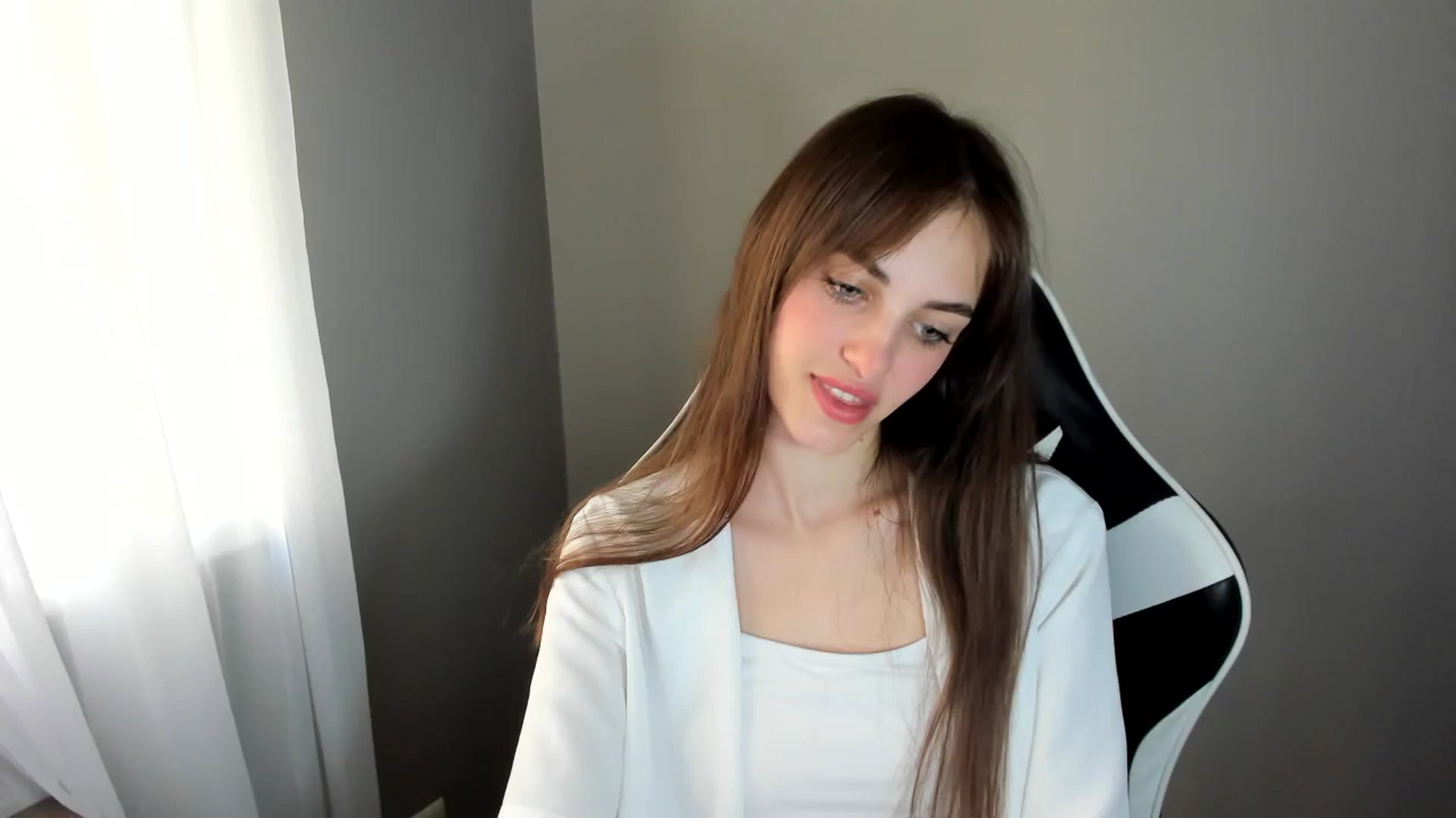 Gallery image thumbnail from Dashamoxy's myfreecams stream on, 06/23/2025, 17:02 image 6 of 20