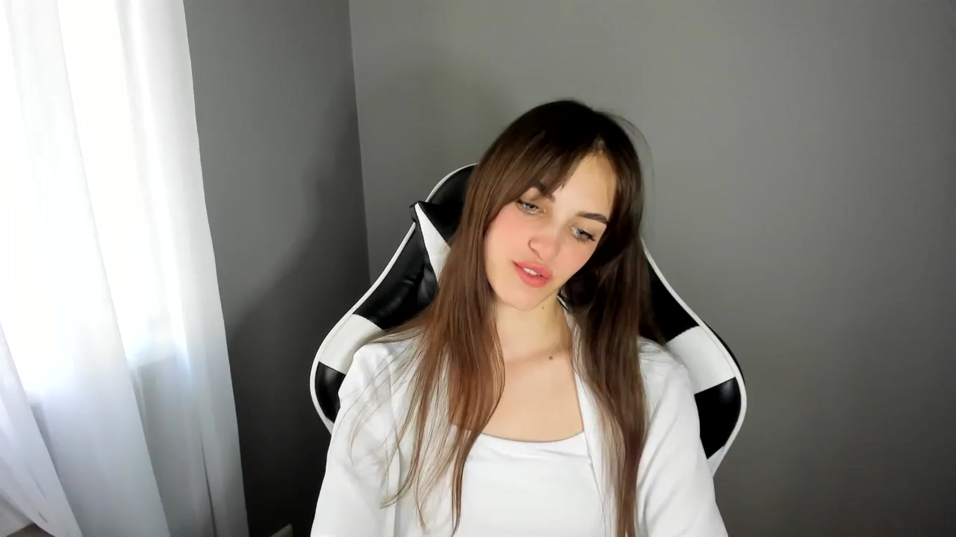 Gallery image thumbnail from Dashamoxy's myfreecams stream on, 06/23/2025, 17:02 image 1 of 20