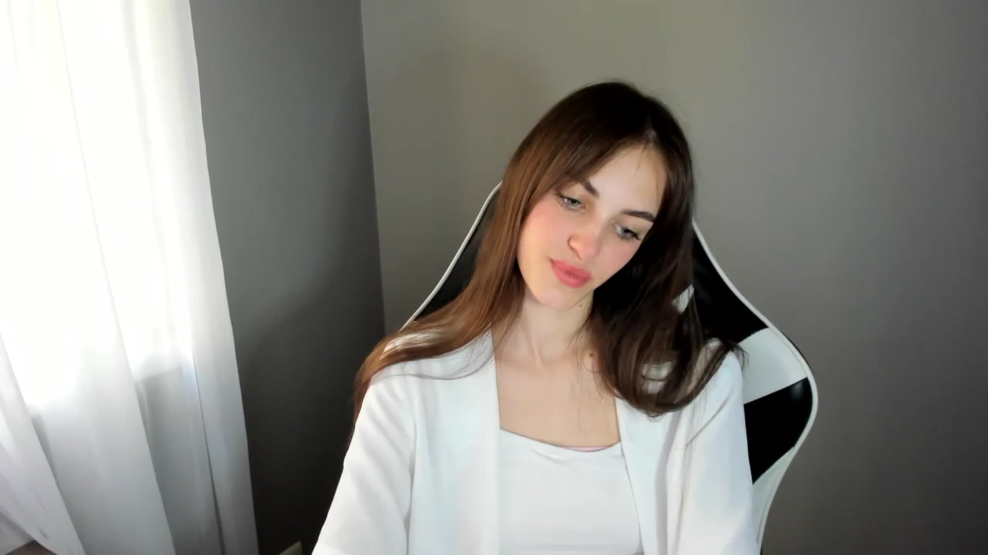Gallery image thumbnail from Dashamoxy's myfreecams stream on, 06/23/2025, 17:02 image 10 of 20