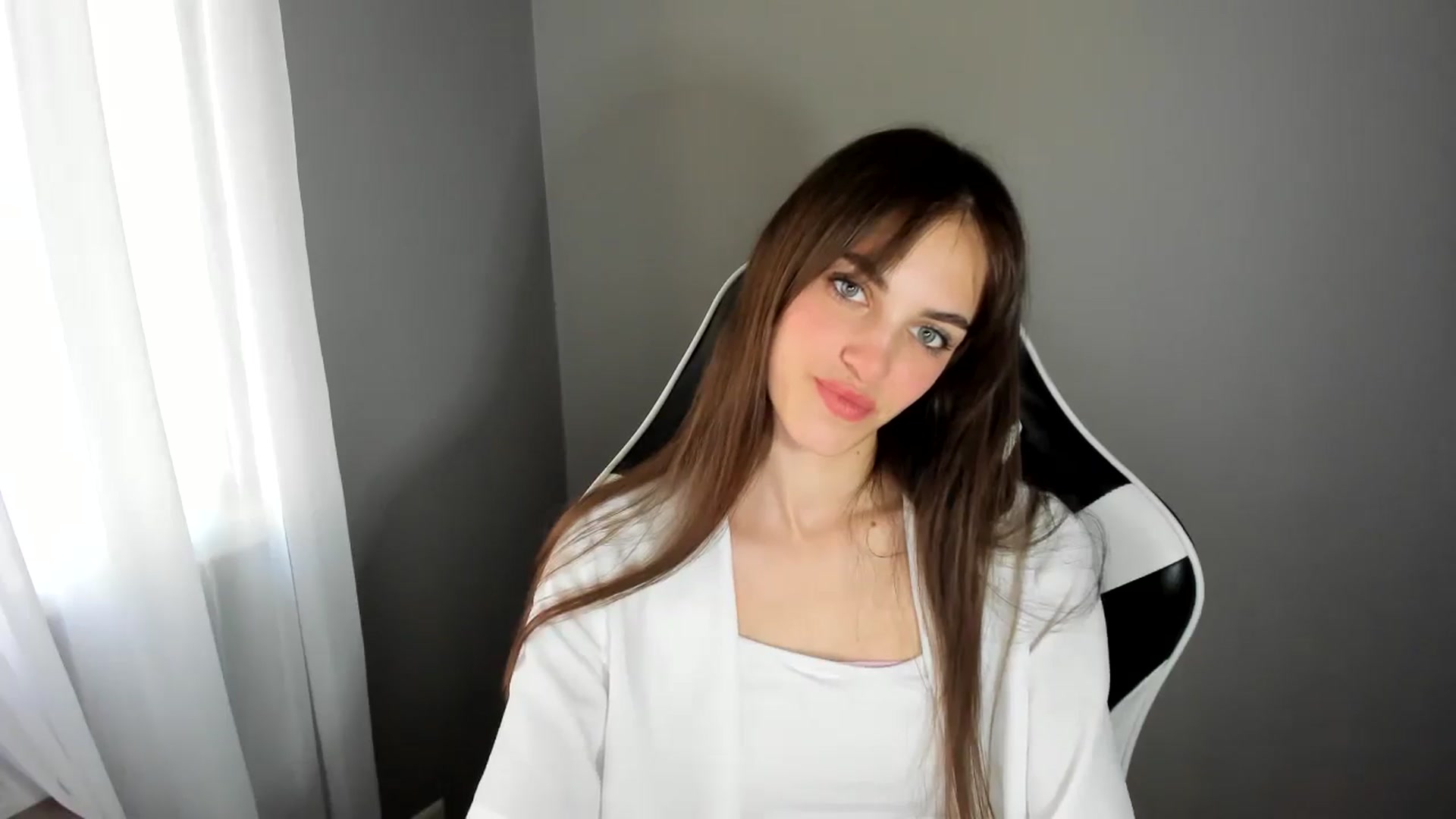Gallery image thumbnail from Dashamoxy's myfreecams stream on, 06/23/2025, 17:02 image 11 of 20
