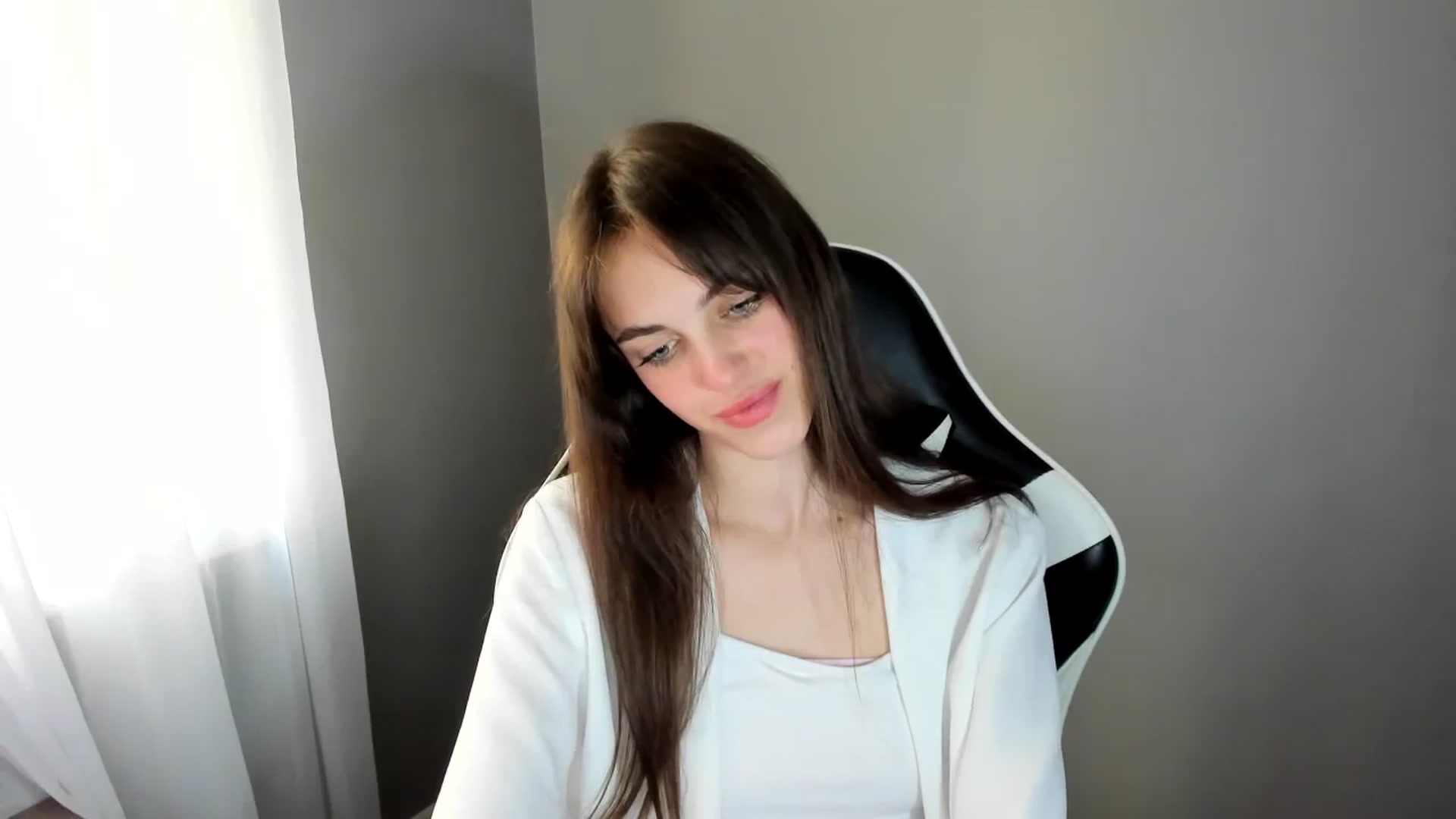 Gallery image thumbnail from Dashamoxy's myfreecams stream on, 06/23/2025, 17:02 image 8 of 20