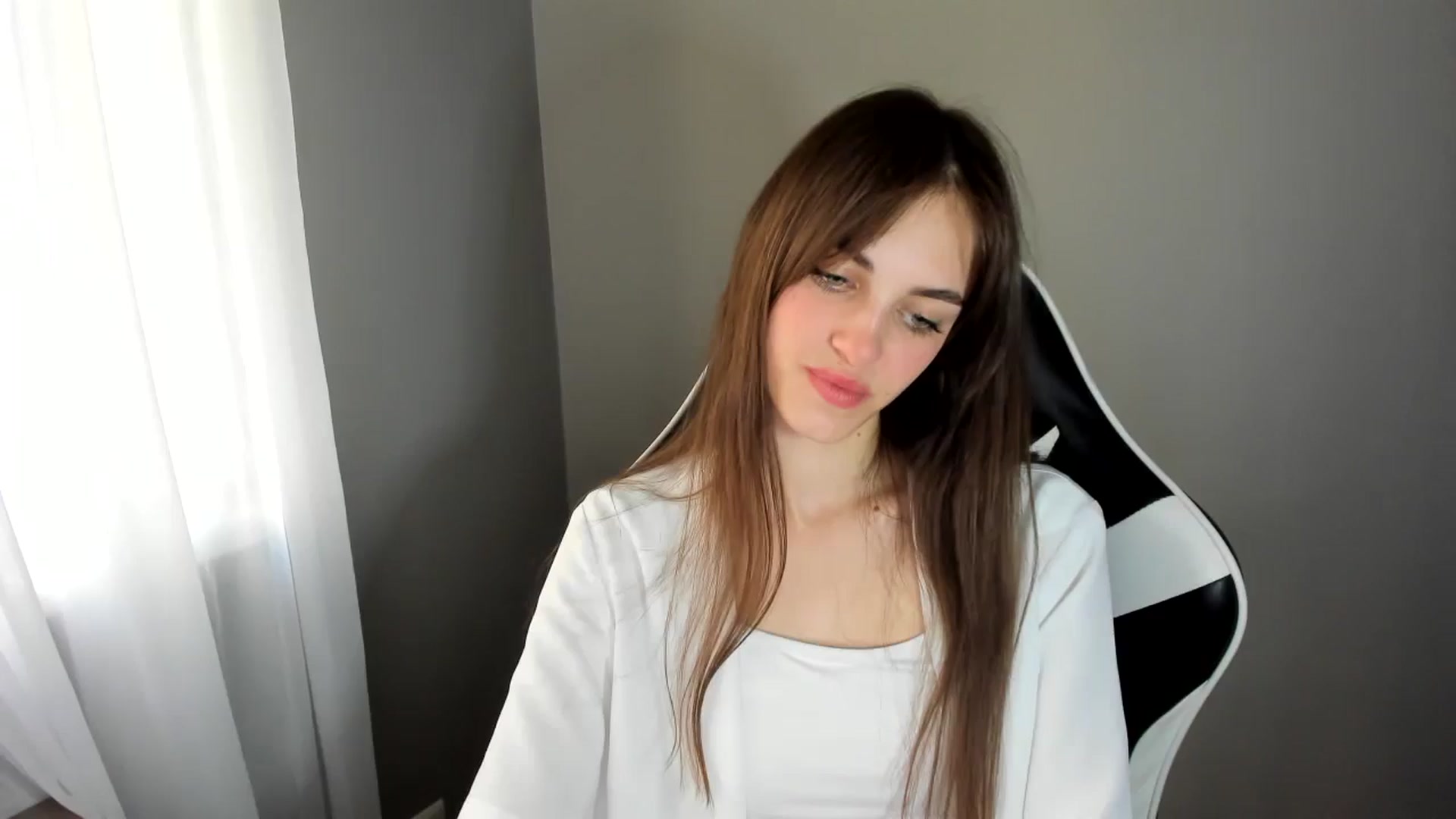Gallery image thumbnail from Dashamoxy's myfreecams stream on, 06/23/2025, 17:02 image 5 of 20