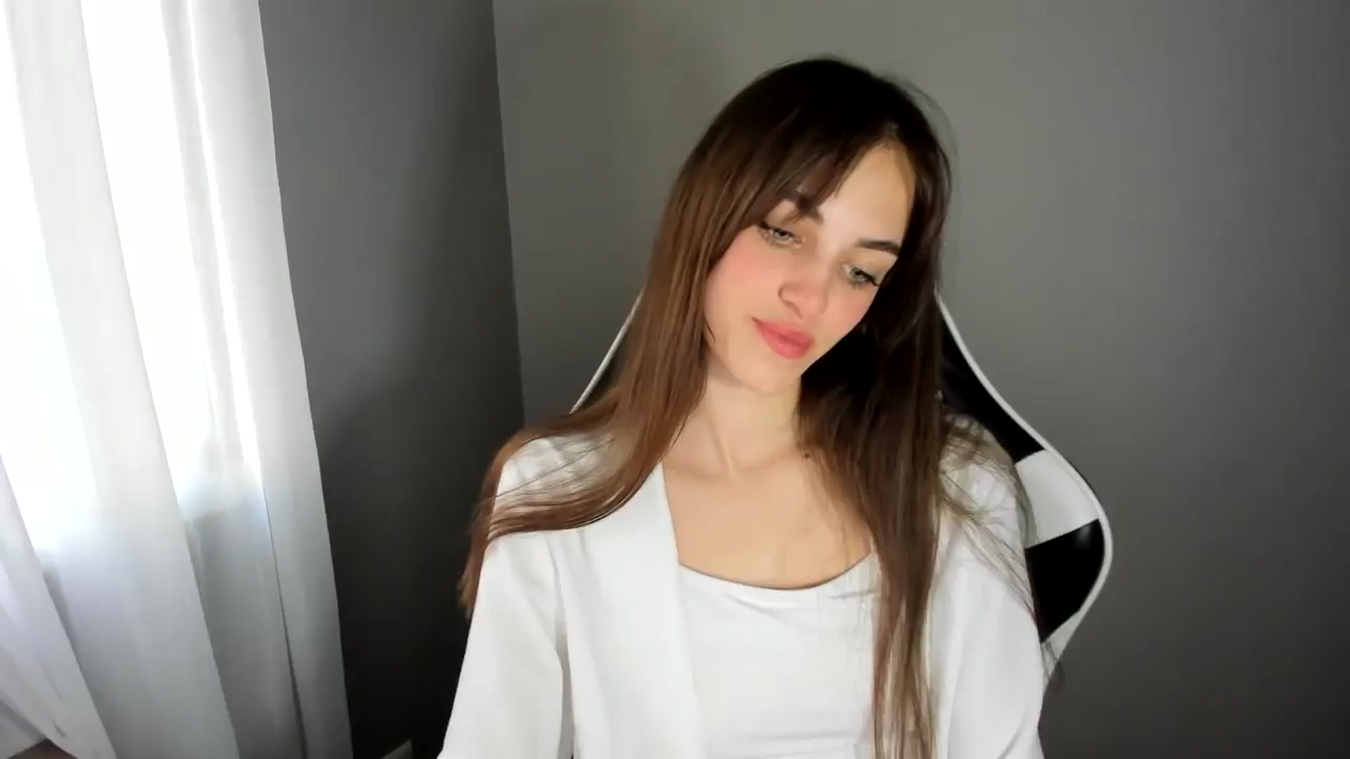 Gallery image thumbnail from Dashamoxy's myfreecams stream on, 06/23/2025, 17:02 image 2 of 20