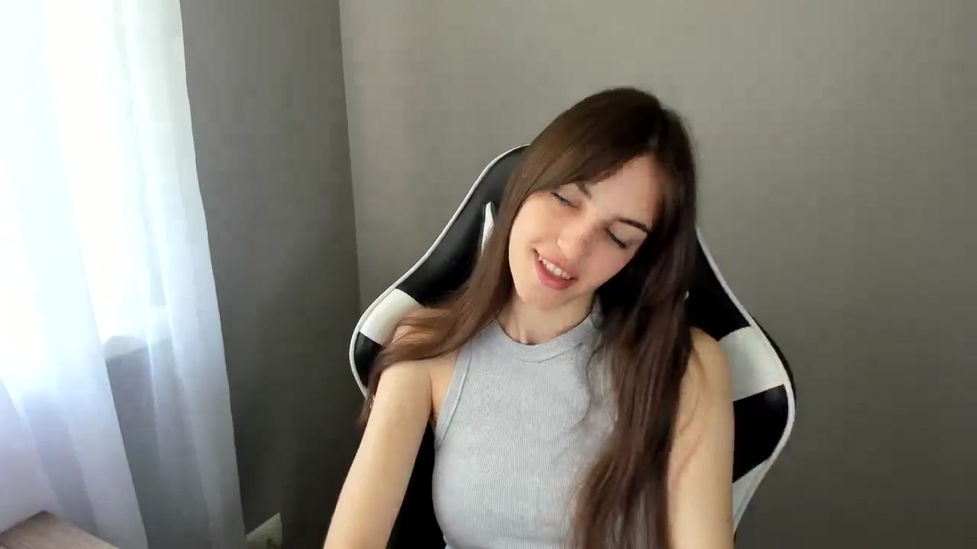 Gallery image thumbnail from Dashamoxy's myfreecams stream on, 06/25/2025, 08:00 image 19 of 20