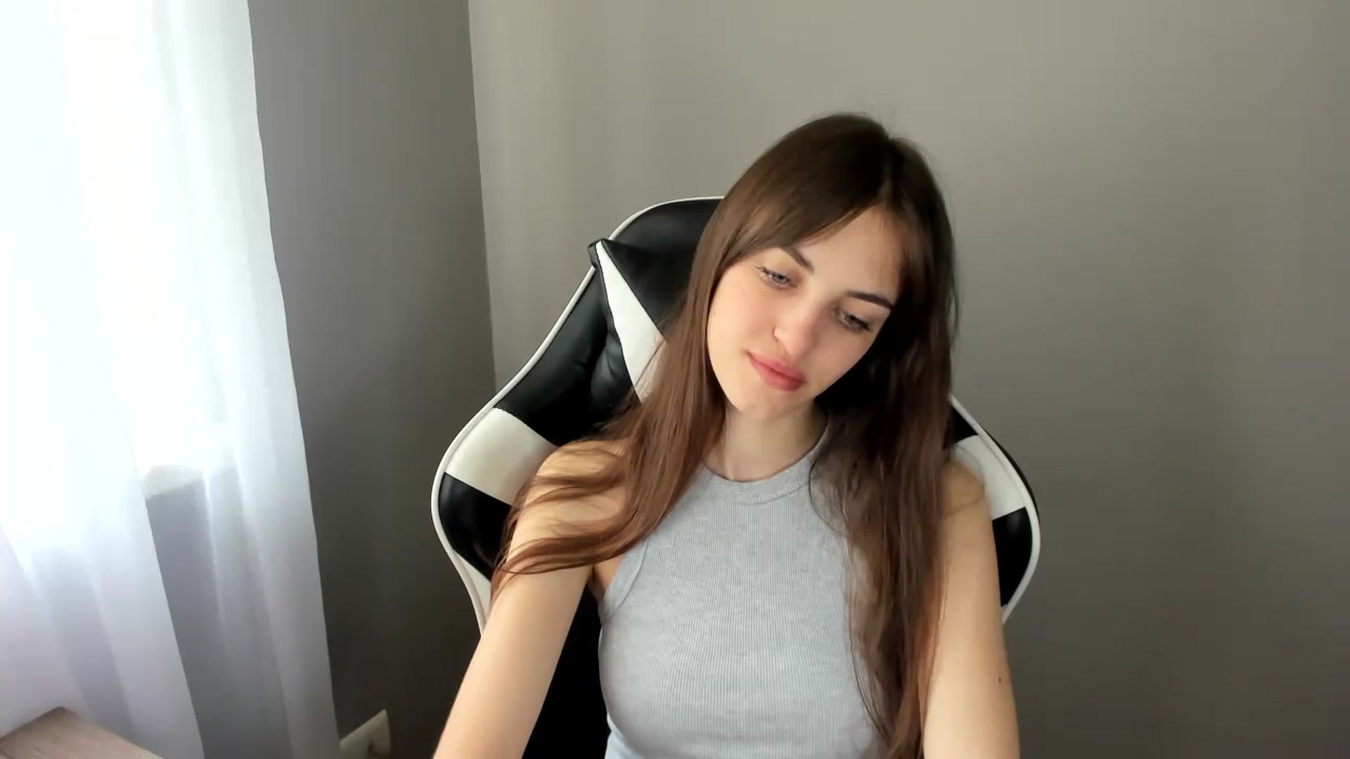 Gallery image thumbnail from Dashamoxy's myfreecams stream on, 06/25/2025, 08:00 image 7 of 20
