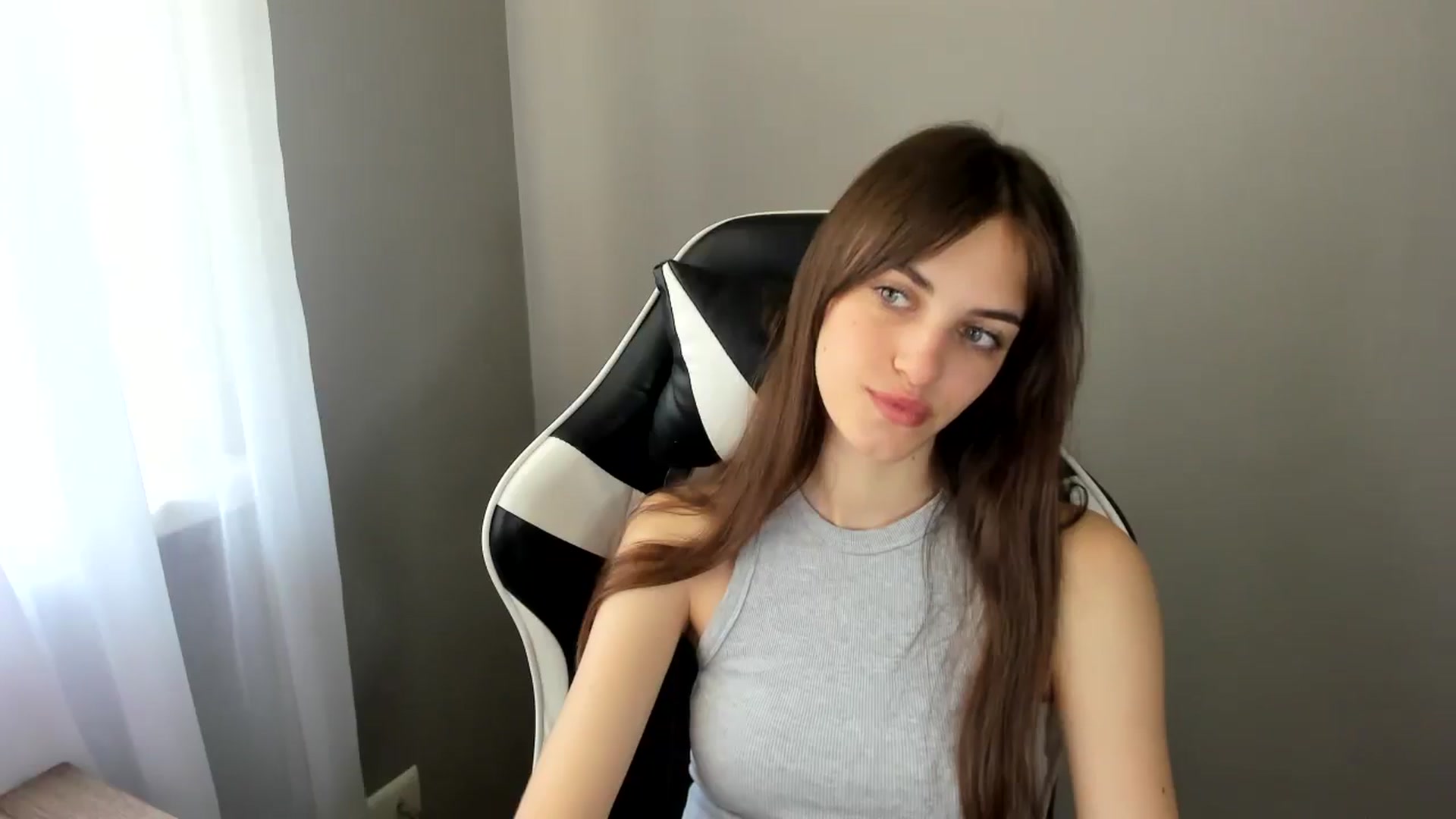 Gallery image thumbnail from Dashamoxy's myfreecams stream on, 06/25/2025, 08:00 image 15 of 20