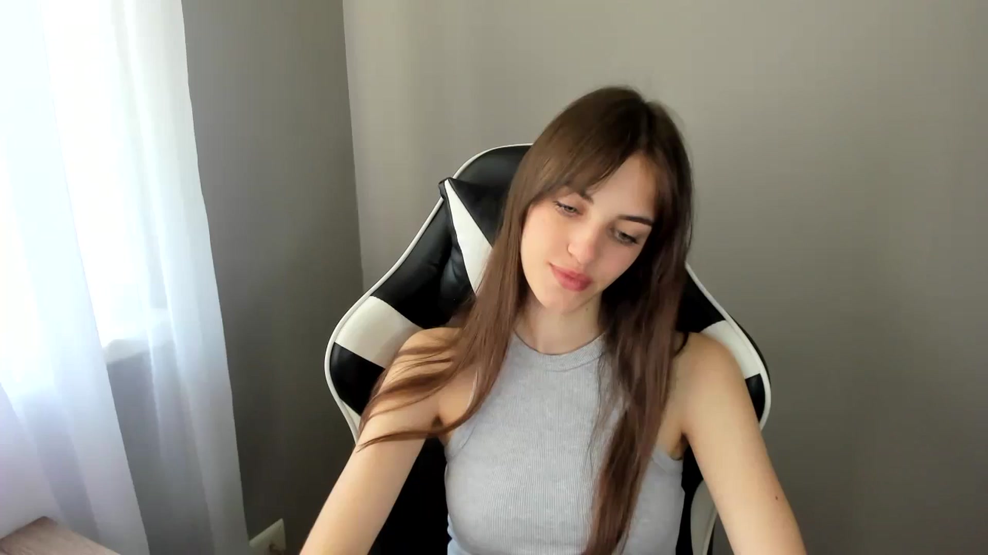 Gallery image thumbnail from Dashamoxy's myfreecams stream on, 06/25/2025, 08:00 image 12 of 20