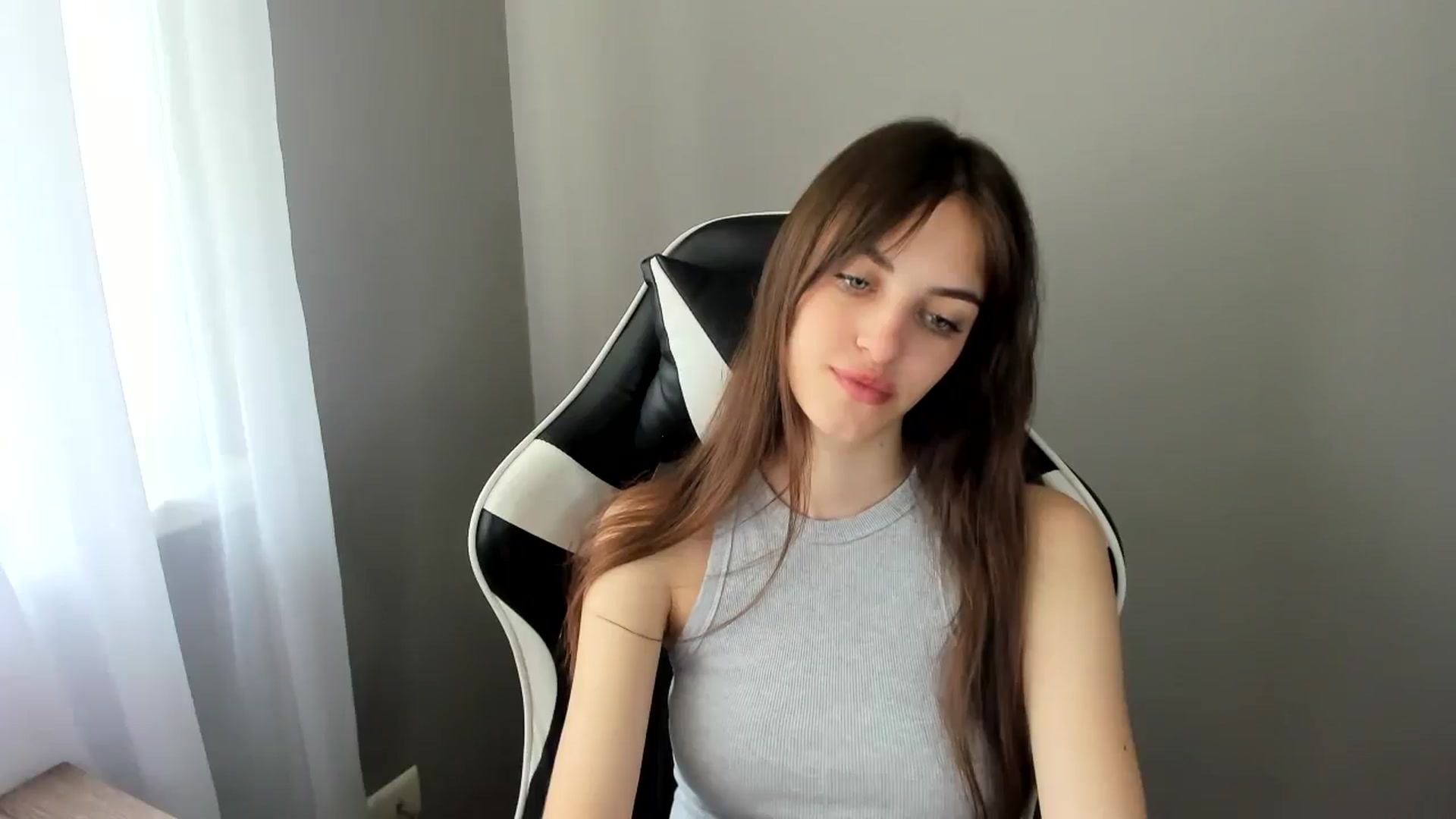 Gallery image thumbnail from Dashamoxy's myfreecams stream on, 06/25/2025, 08:00 image 8 of 20