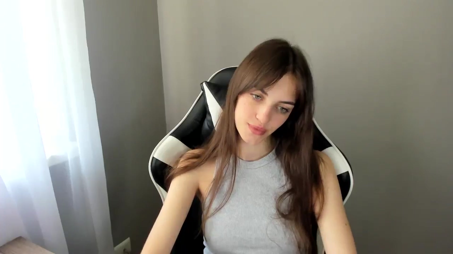 Gallery image thumbnail from Dashamoxy's myfreecams stream on, 06/25/2025, 08:00 image 11 of 20