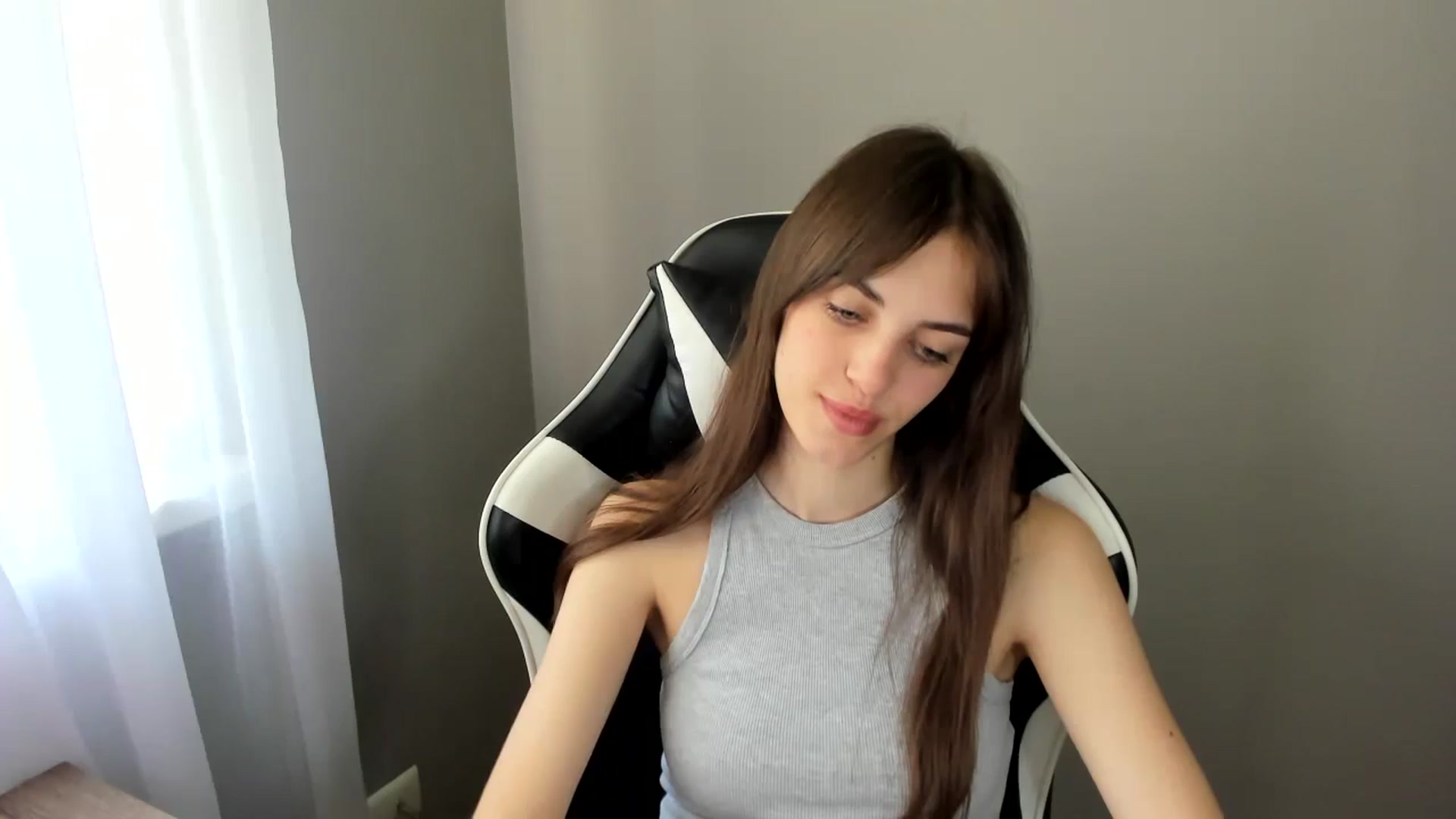 Gallery image thumbnail from Dashamoxy's myfreecams stream on, 06/25/2025, 08:00 image 13 of 20