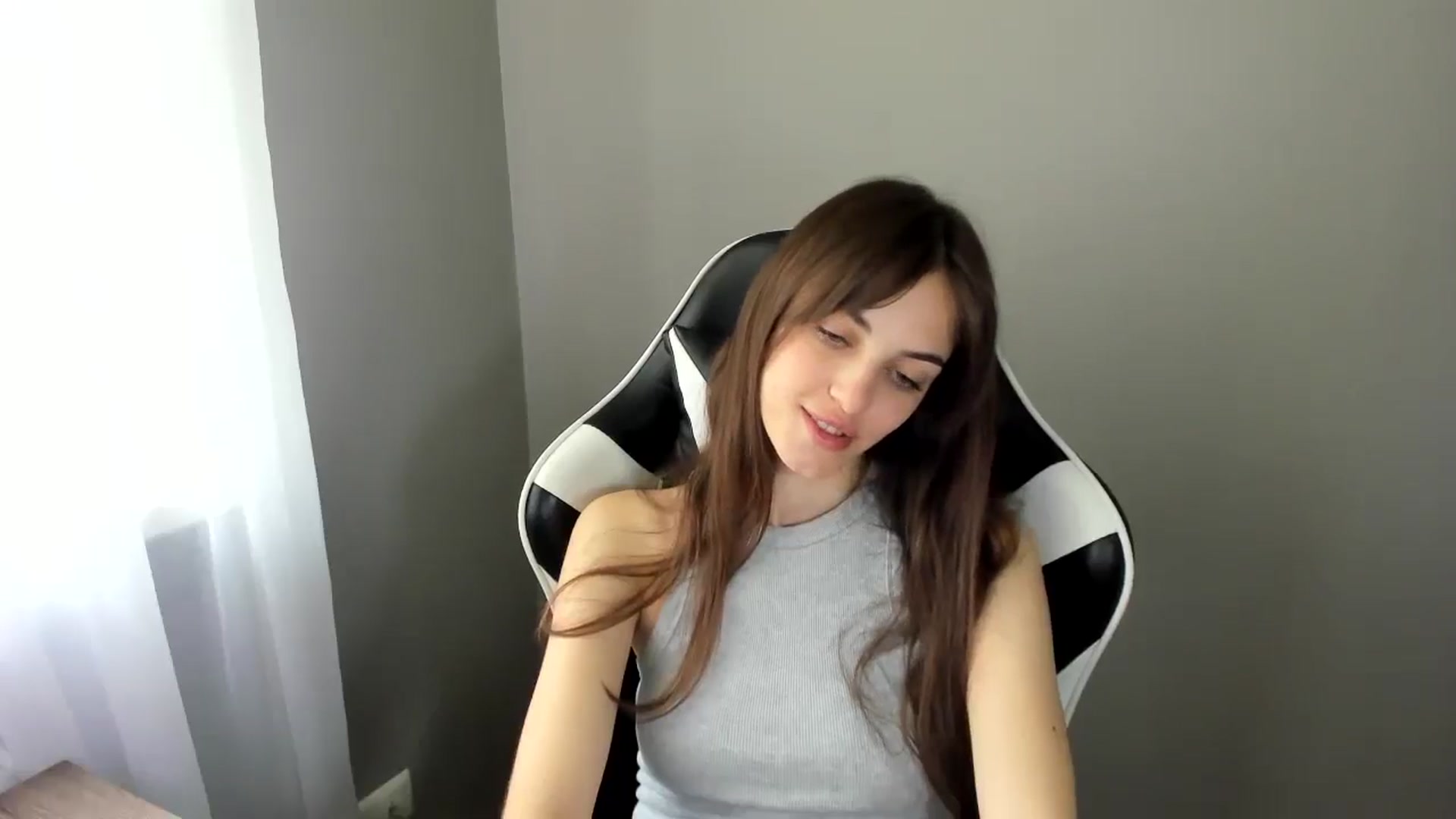 Gallery image thumbnail from Dashamoxy's myfreecams stream on, 06/25/2025, 09:25 image 6 of 20
