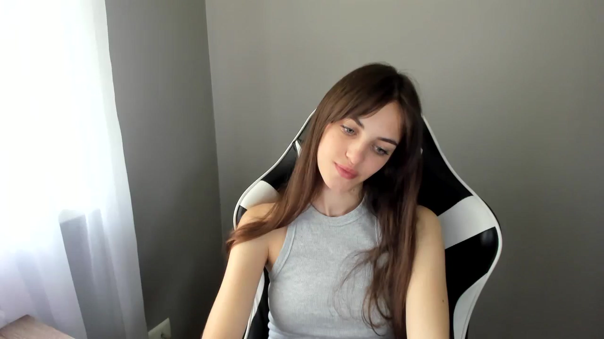 Gallery image thumbnail from Dashamoxy's myfreecams stream on, 06/25/2025, 09:25 image 5 of 20