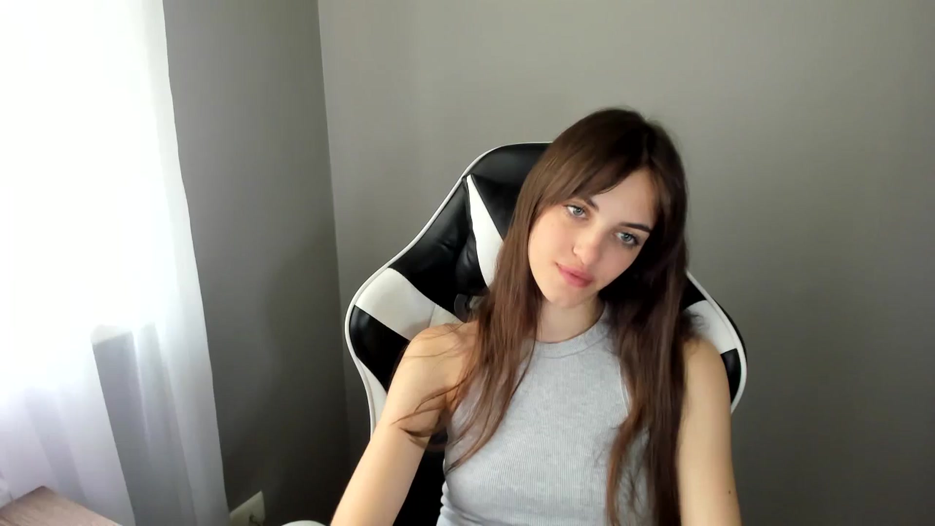Gallery image thumbnail from Dashamoxy's myfreecams stream on, 06/25/2025, 09:25 image 9 of 20