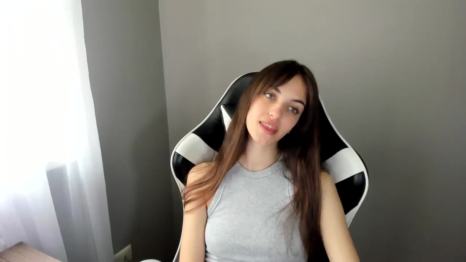 Gallery image thumbnail from Dashamoxy's myfreecams stream on, 06/25/2025, 09:25 image 10 of 20