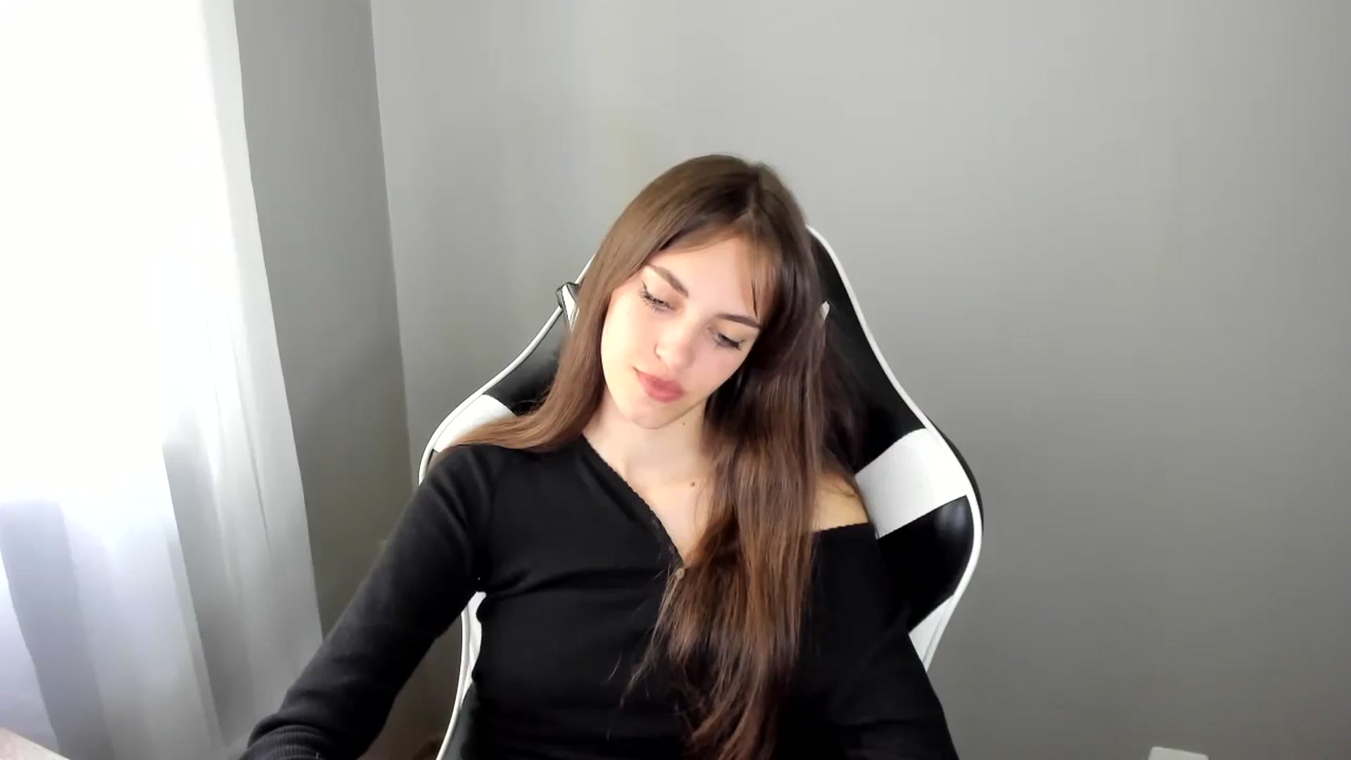 Gallery image thumbnail from Dashamoxy's myfreecams stream on, 07/02/2025, 12:38 image 3 of 20