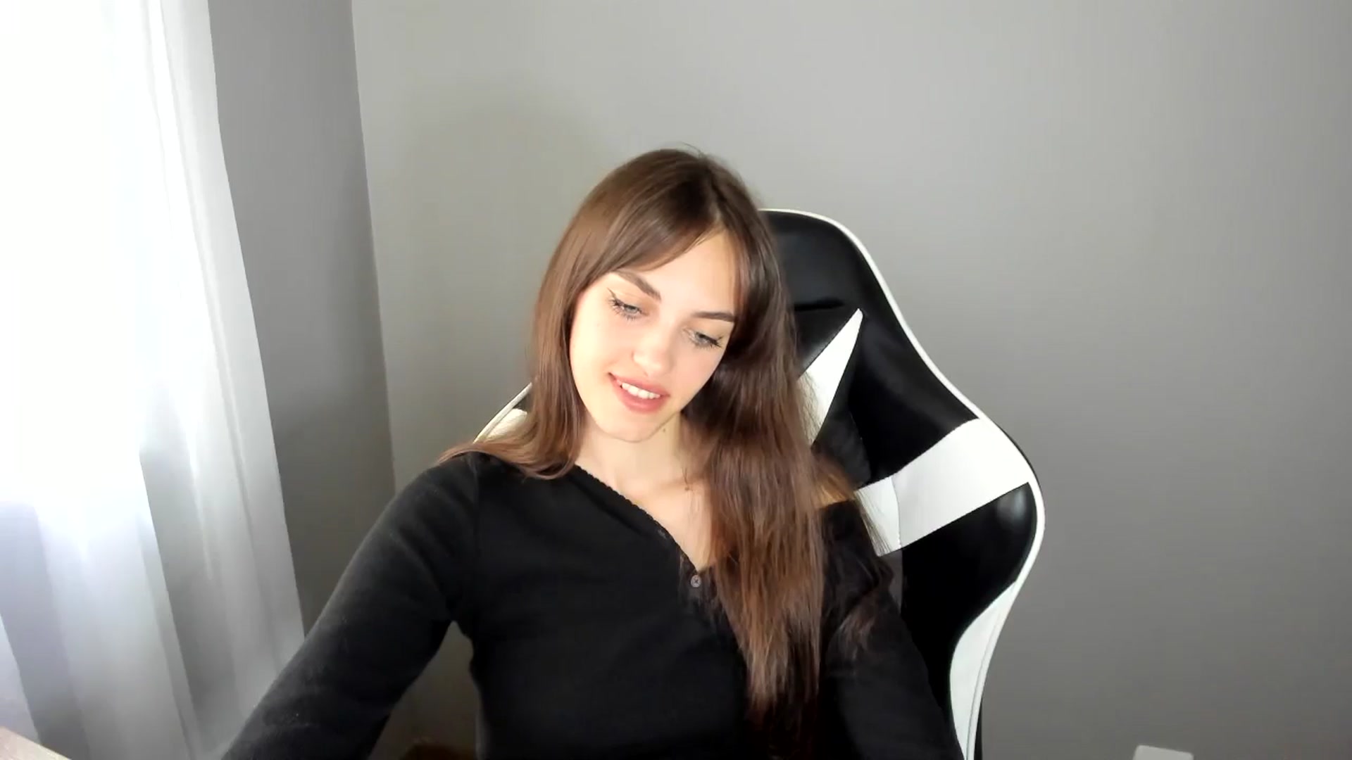 Gallery image thumbnail from Dashamoxy's myfreecams stream on, 07/02/2025, 13:15 image 10 of 20
