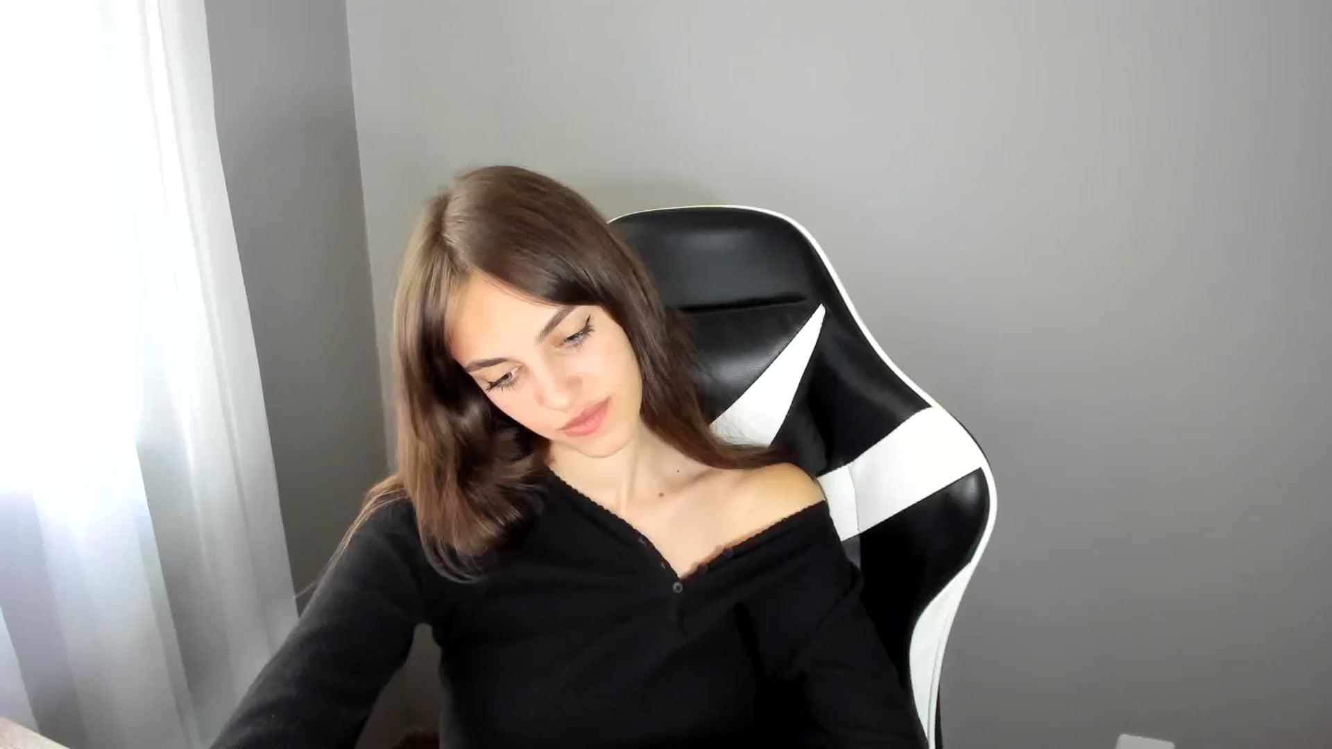 Gallery image thumbnail from Dashamoxy's myfreecams stream on, 07/02/2025, 13:15 image 13 of 20