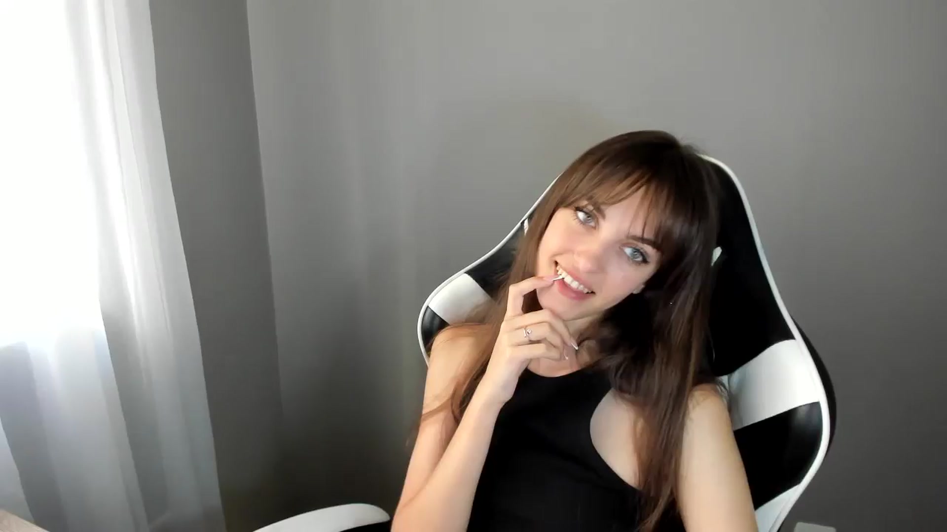Gallery image thumbnail from Dashamoxy's myfreecams stream on, 07/02/2025, 14:55 image 3 of 20