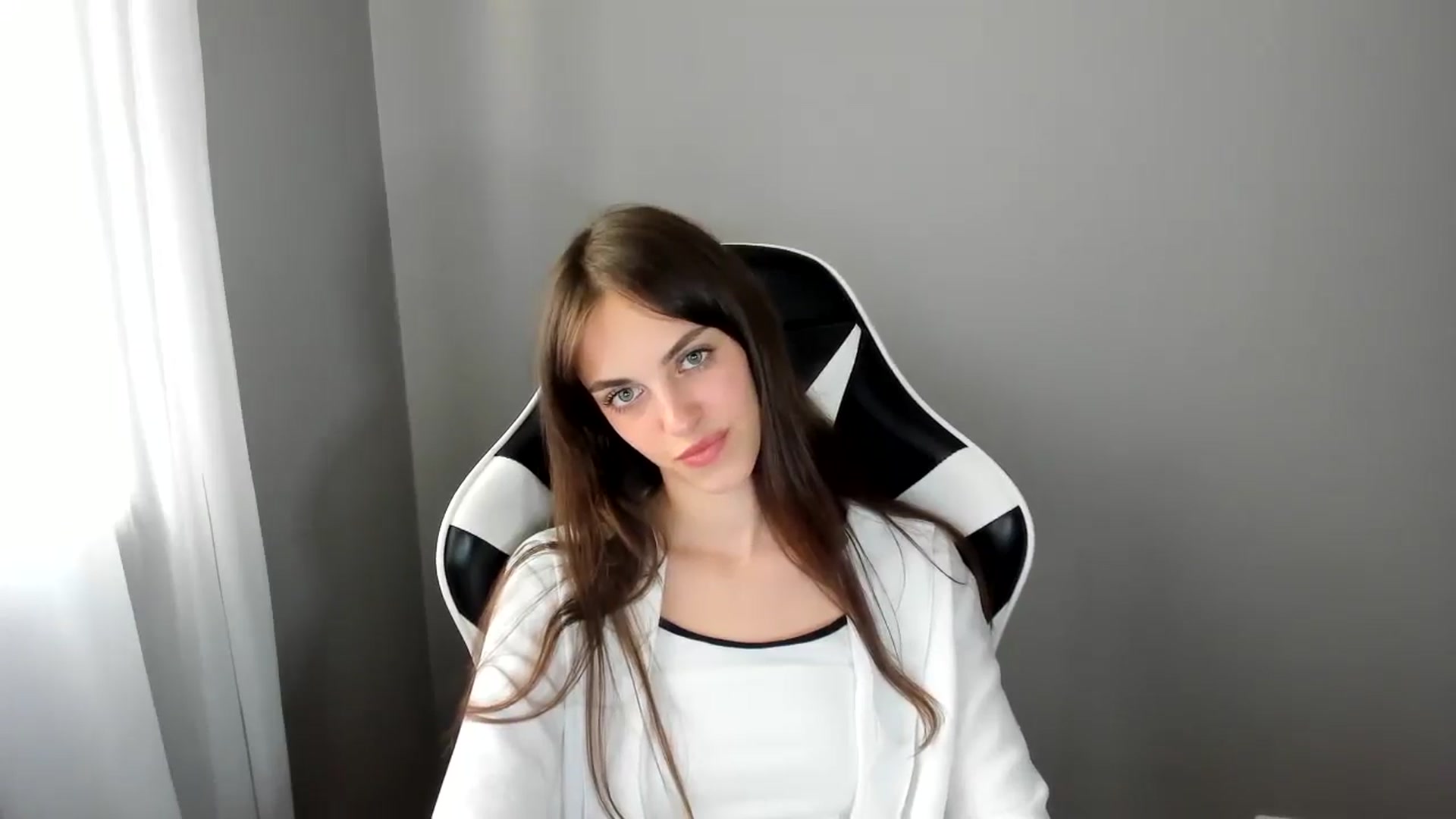 Gallery image thumbnail from Dashamoxy's myfreecams stream on, 07/03/2025, 15:42 image 4 of 20