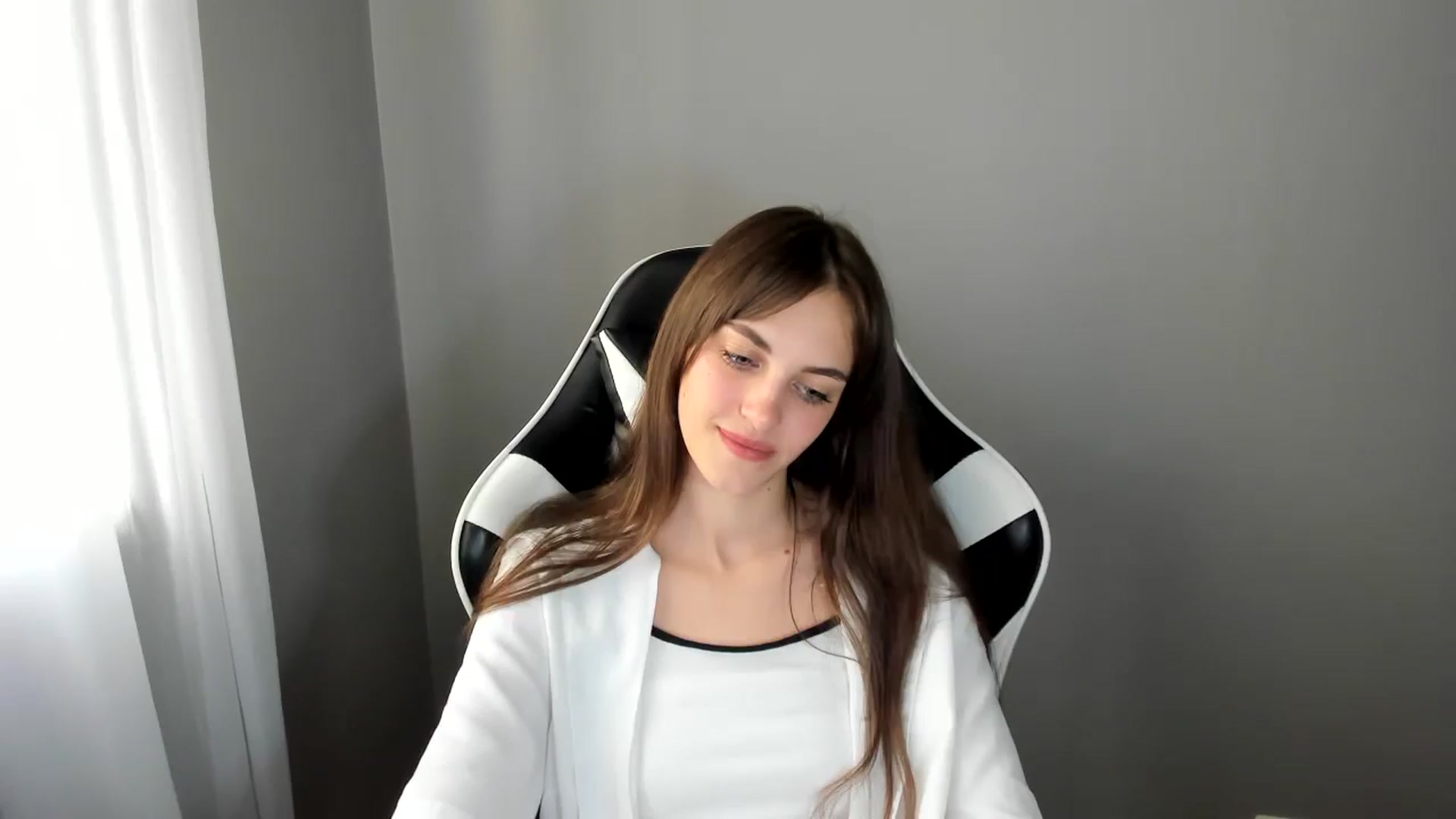 Gallery image thumbnail from Dashamoxy's myfreecams stream on, 07/03/2025, 15:42 image 5 of 20