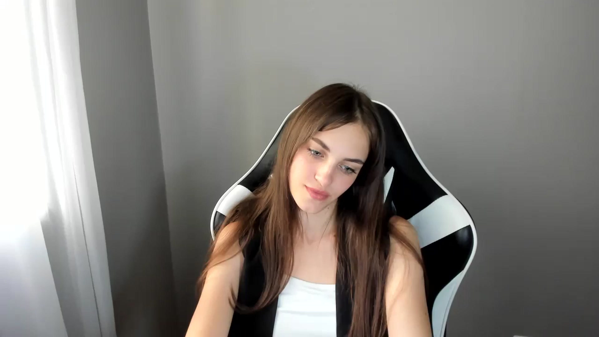 Gallery image thumbnail from Dashamoxy's myfreecams stream on, 07/03/2025, 15:42 image 19 of 20