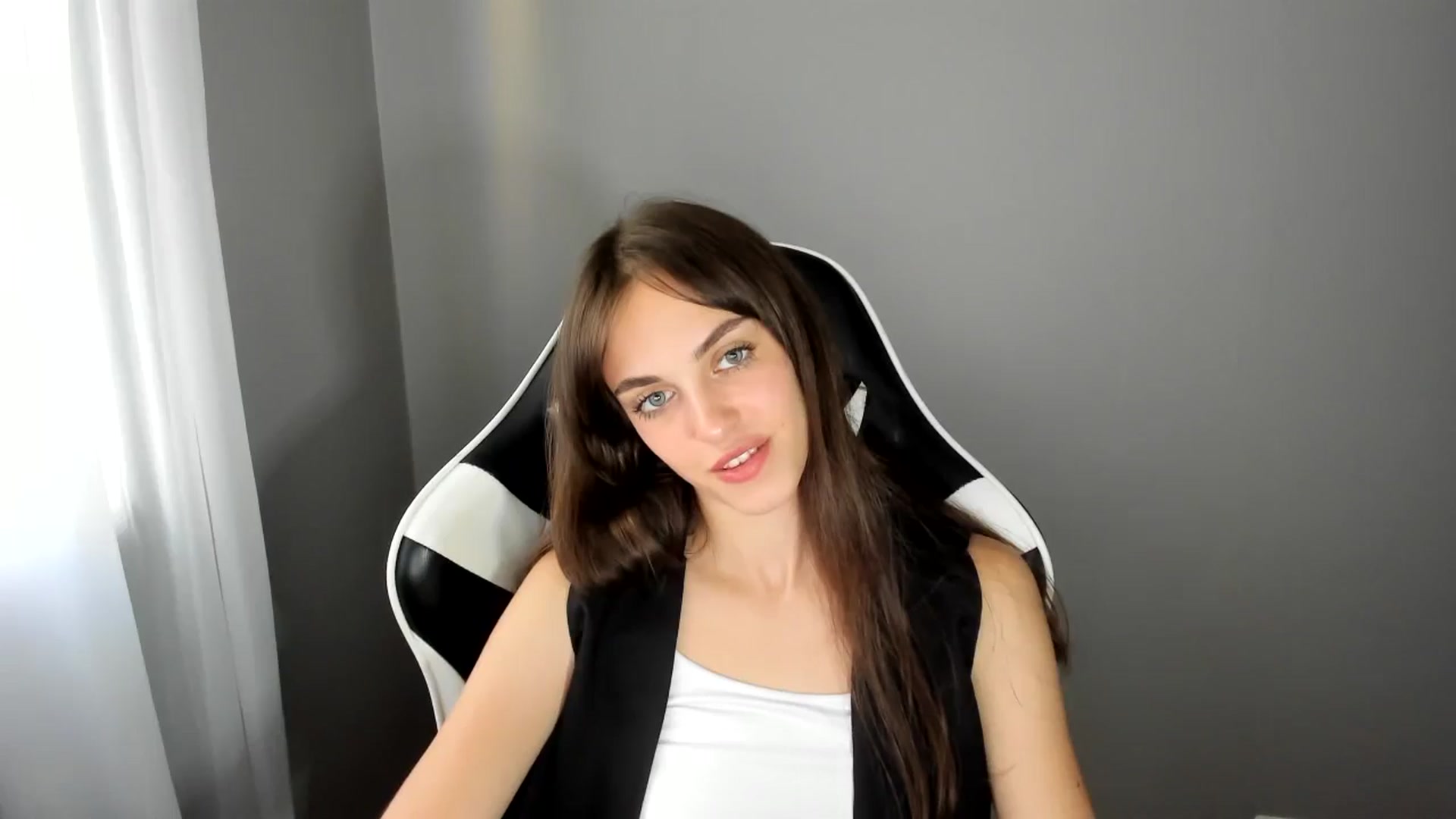 Gallery image thumbnail from Dashamoxy's myfreecams stream on, 07/03/2025, 15:42 image 11 of 20