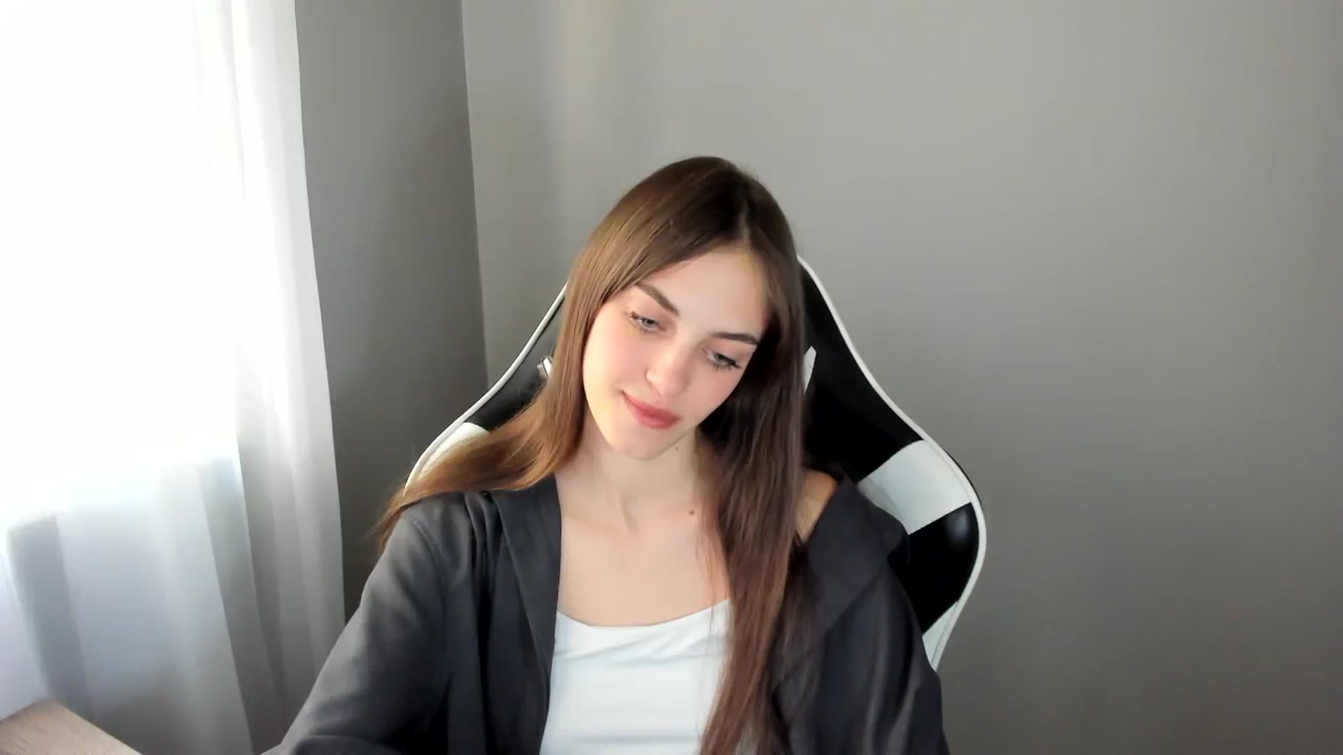 Gallery image thumbnail from Dashamoxy's myfreecams stream on, 07/07/2025, 14:32 image 20 of 20