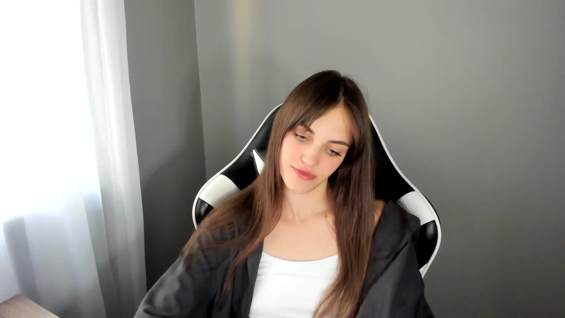 Gallery image thumbnail from Dashamoxy's myfreecams stream on, 07/07/2025, 14:32 image 3 of 20