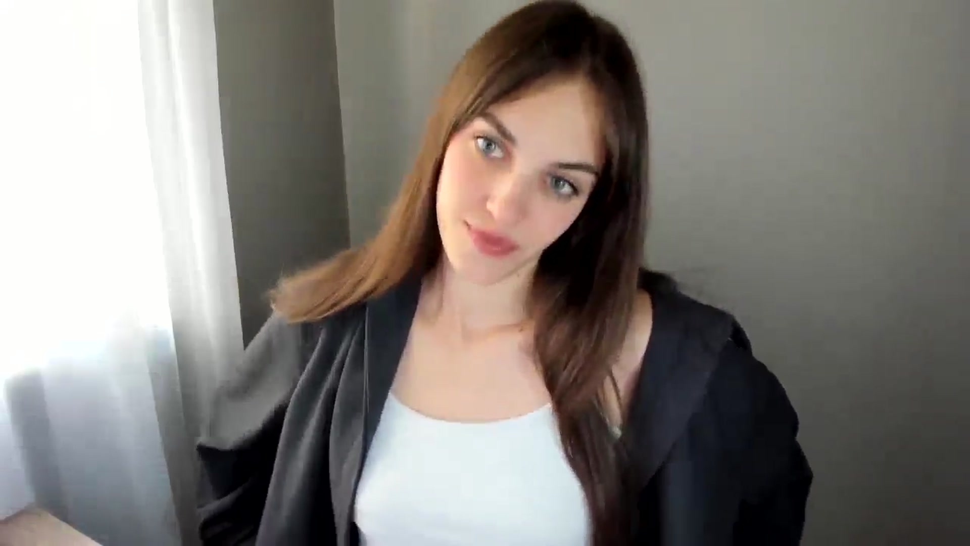 Gallery image thumbnail from Dashamoxy's myfreecams stream on, 07/07/2025, 14:32 image 12 of 20