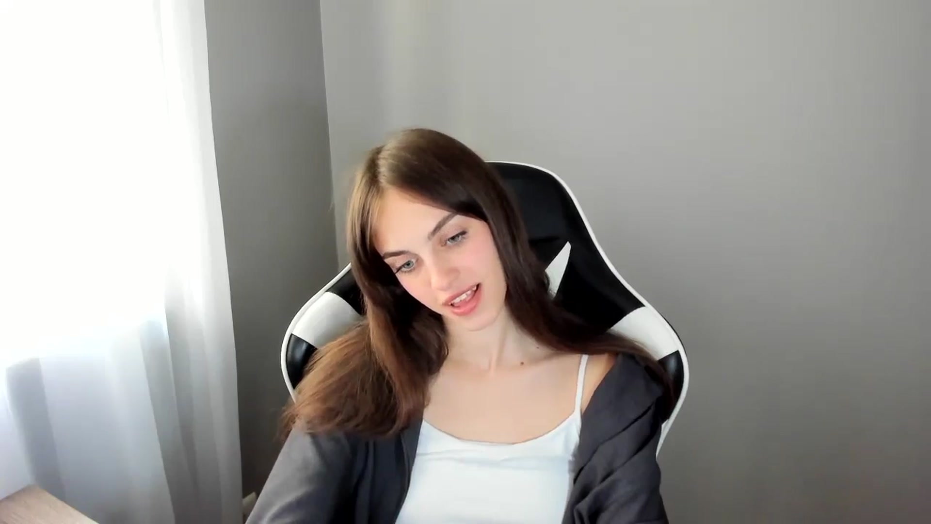 Gallery image thumbnail from Dashamoxy's myfreecams stream on, 07/07/2025, 14:32 image 11 of 20