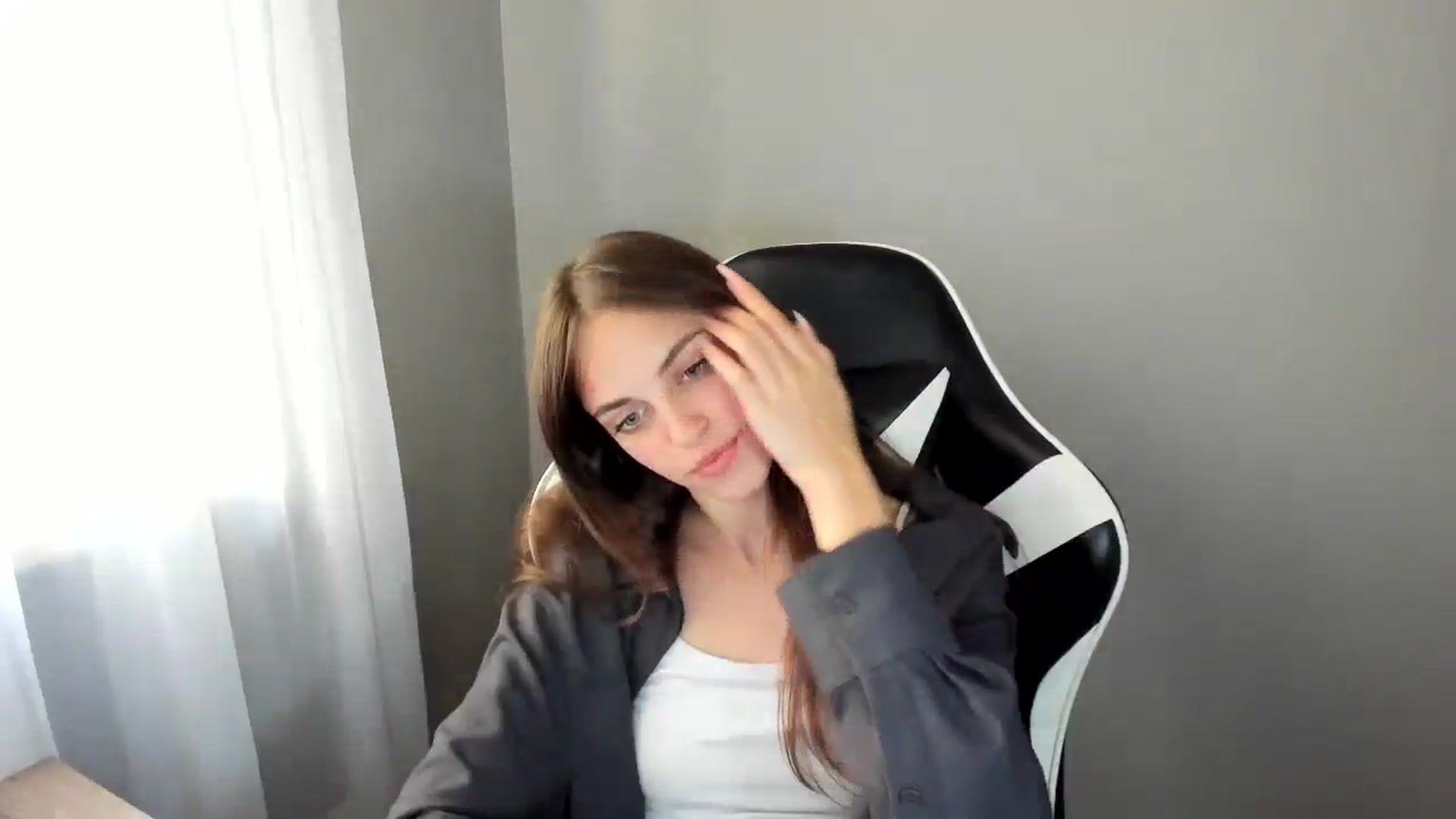 Gallery image thumbnail from Dashamoxy's myfreecams stream on, 07/07/2025, 15:25 image 8 of 20