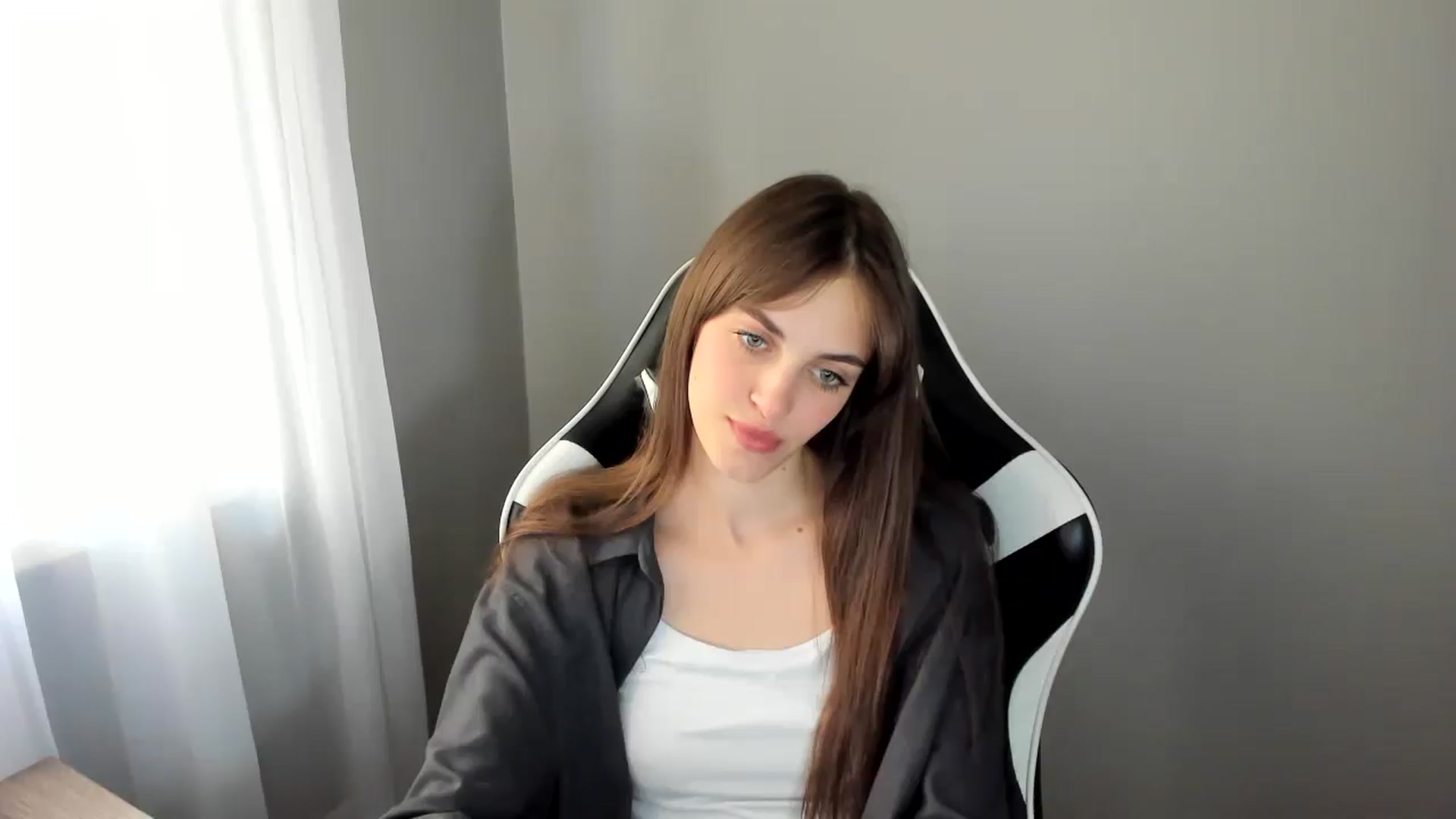 Gallery image thumbnail from Dashamoxy's myfreecams stream on, 07/07/2025, 15:25 image 2 of 20