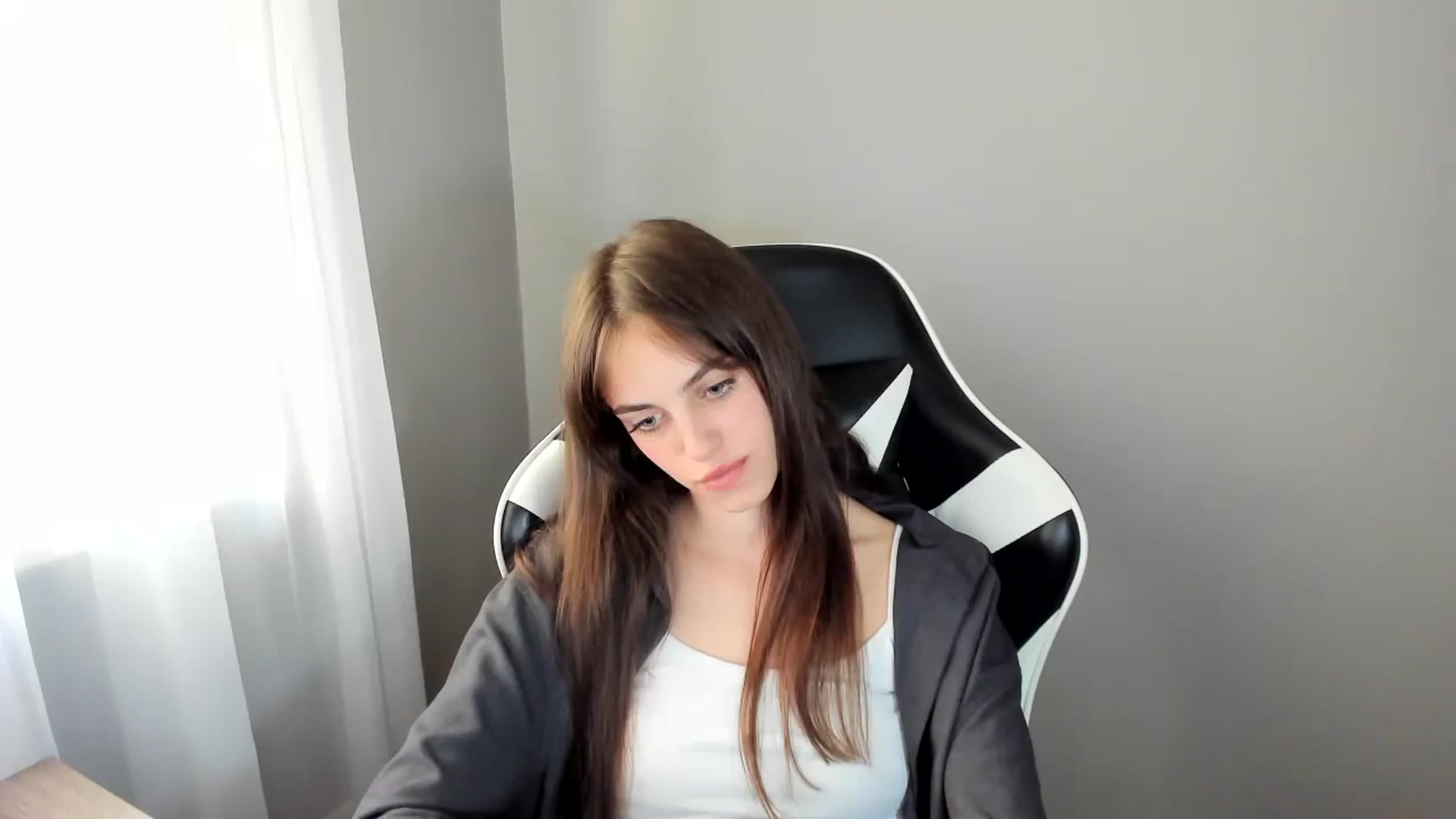 Gallery image thumbnail from Dashamoxy's myfreecams stream on, 07/07/2025, 15:25 image 16 of 20