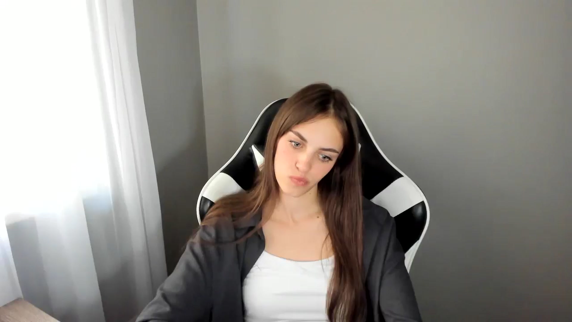 Gallery image thumbnail from Dashamoxy's myfreecams stream on, 07/07/2025, 15:25 image 15 of 20