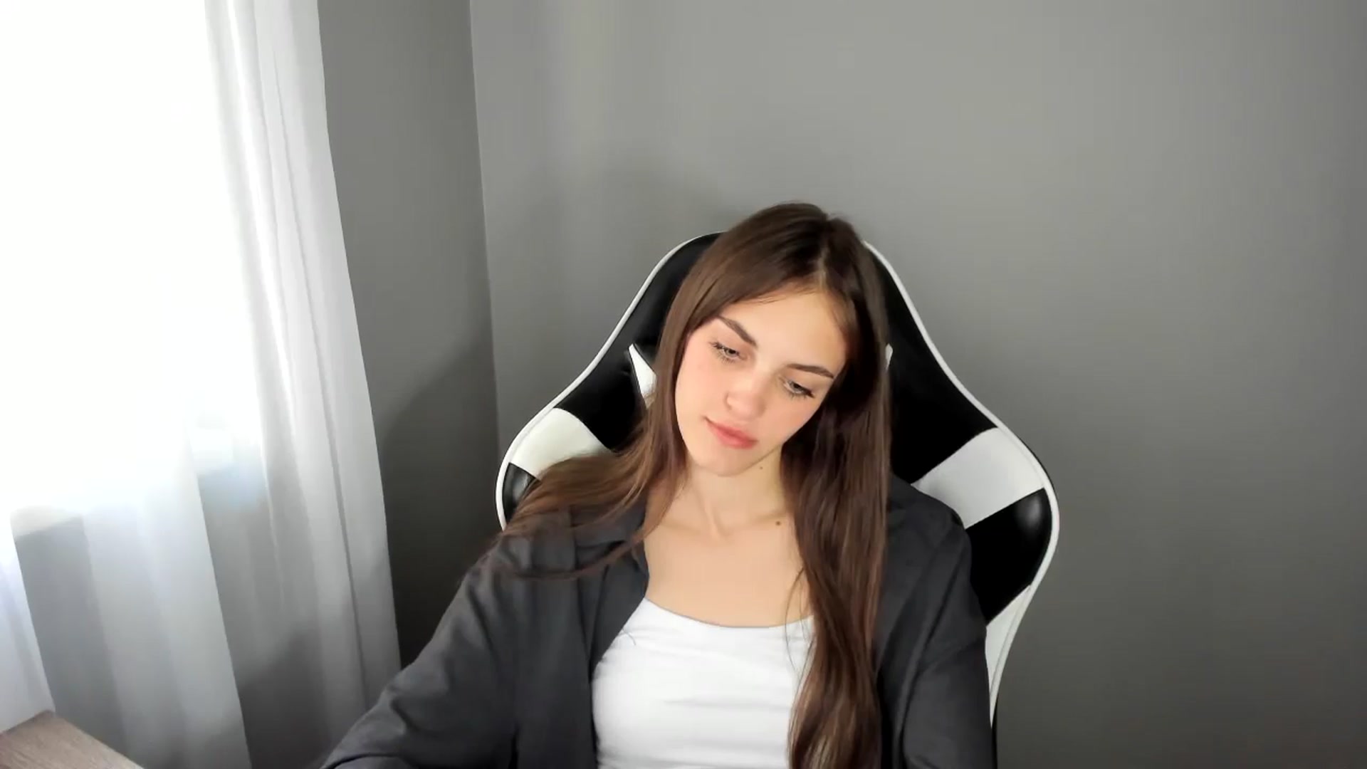 Gallery image thumbnail from Dashamoxy's myfreecams stream on, 07/07/2025, 15:25 image 14 of 20